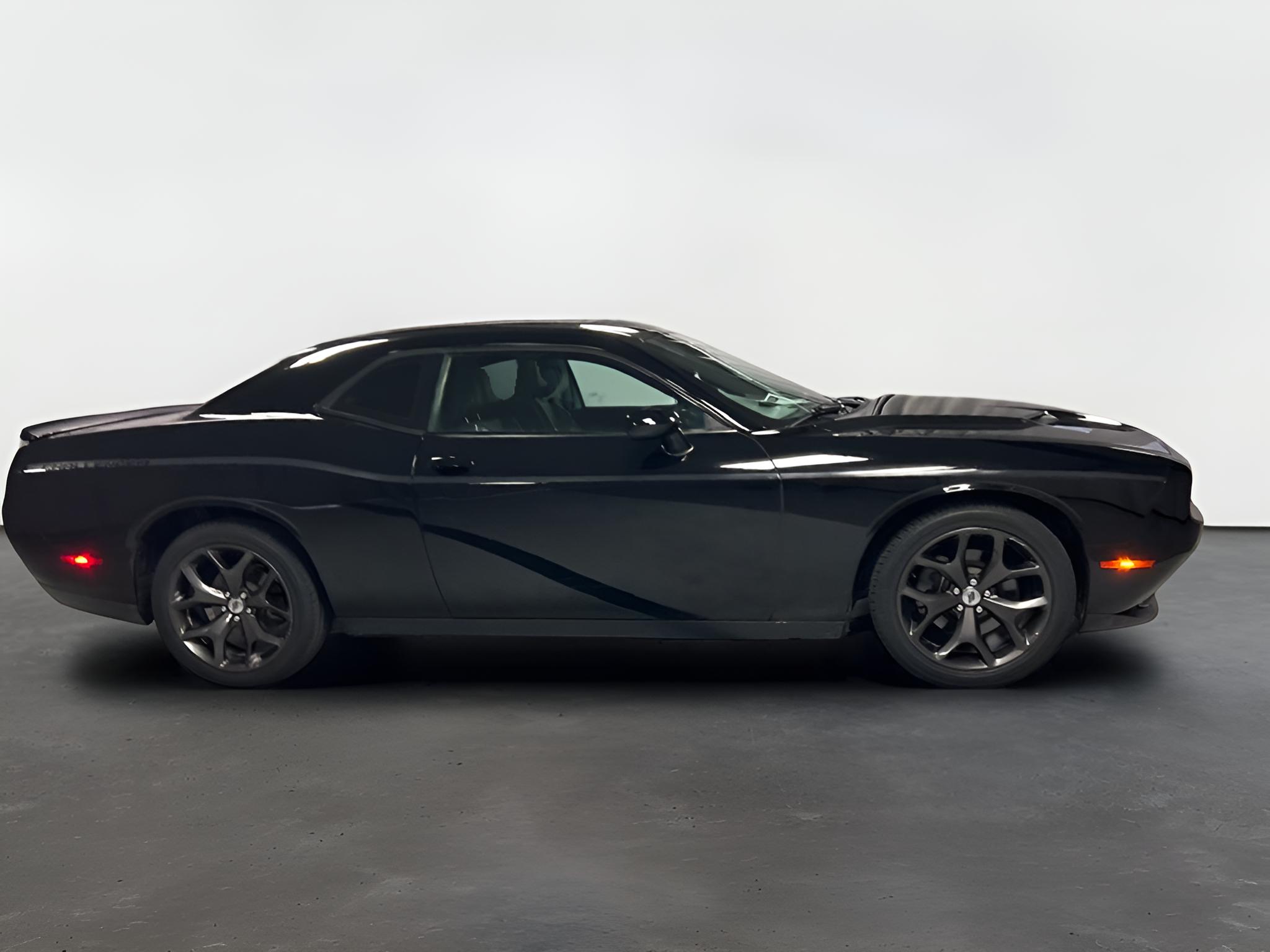 2017 Dodge Challenger SXT