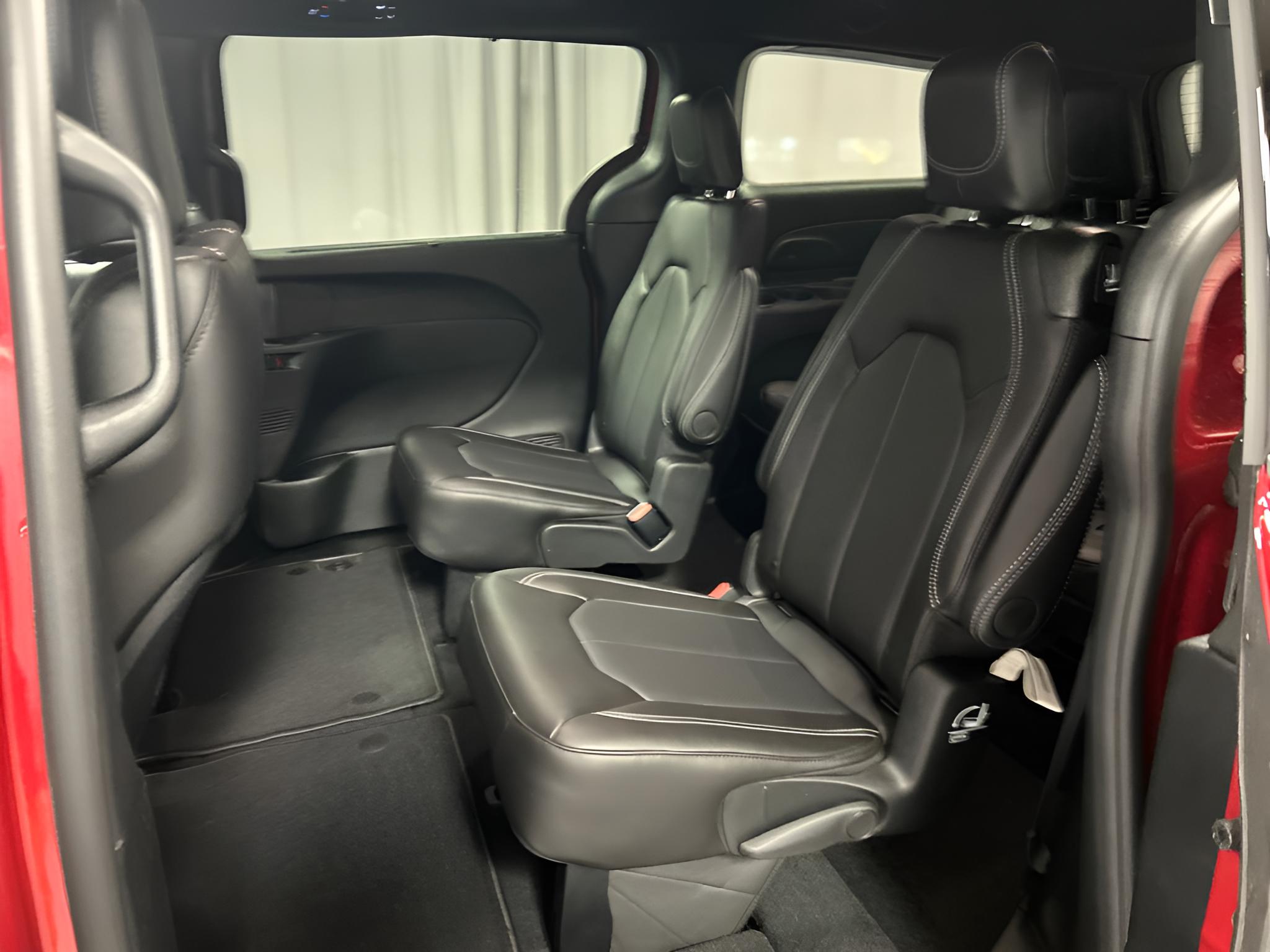 2027 Chrysler Pacifica PACIFICA SELECT