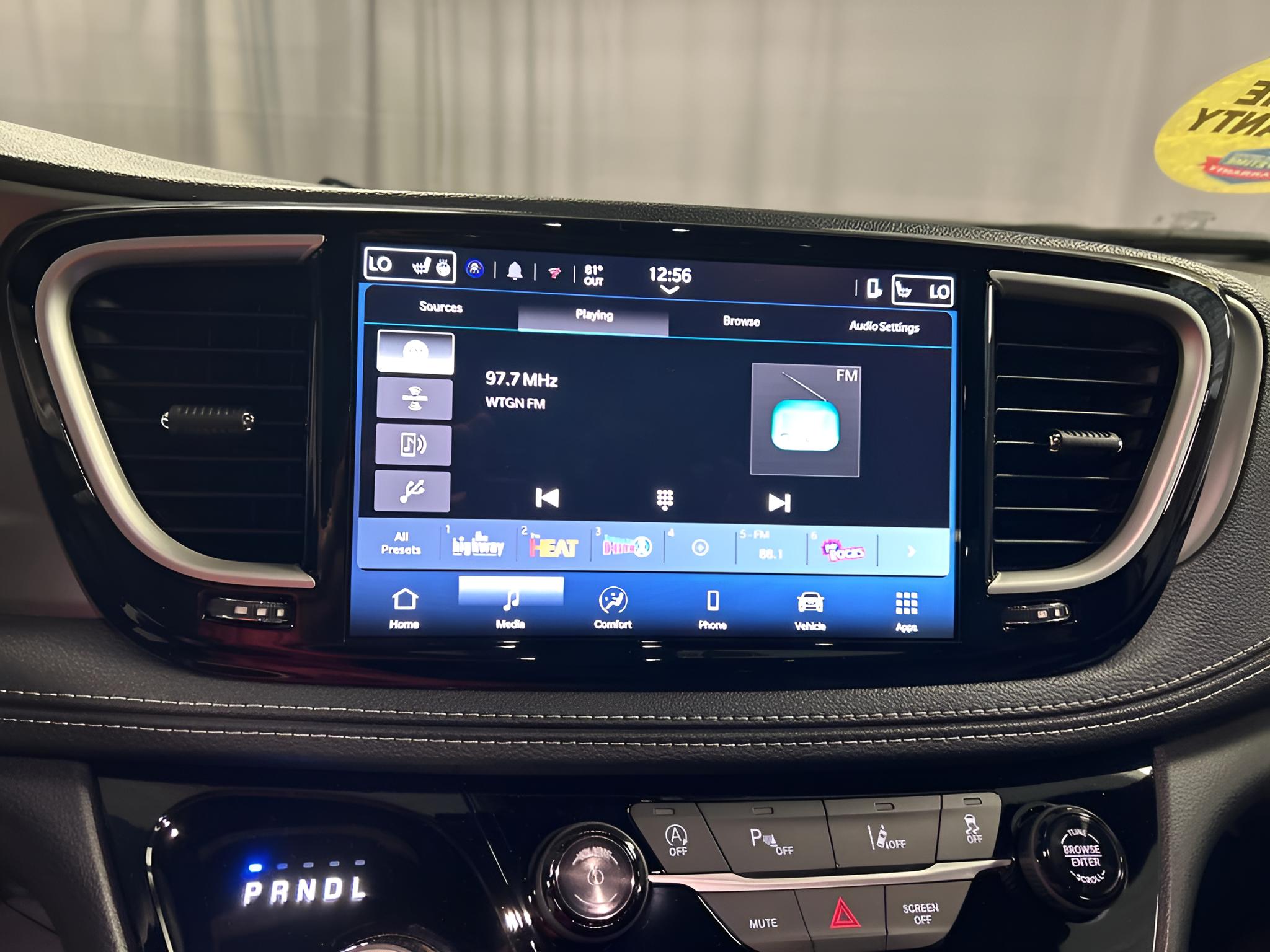 2027 Chrysler Pacifica PACIFICA SELECT