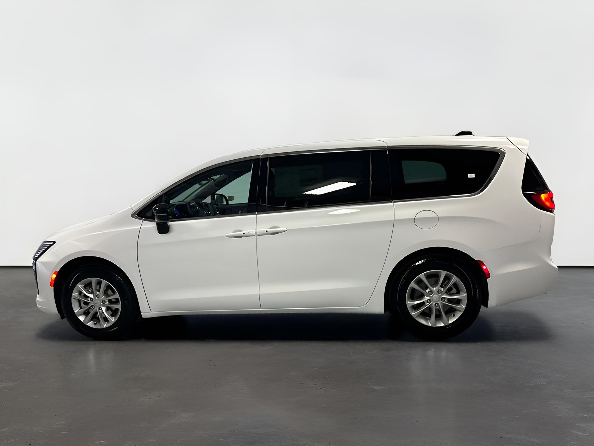 2027 Chrysler Pacifica PACIFICA SELECT