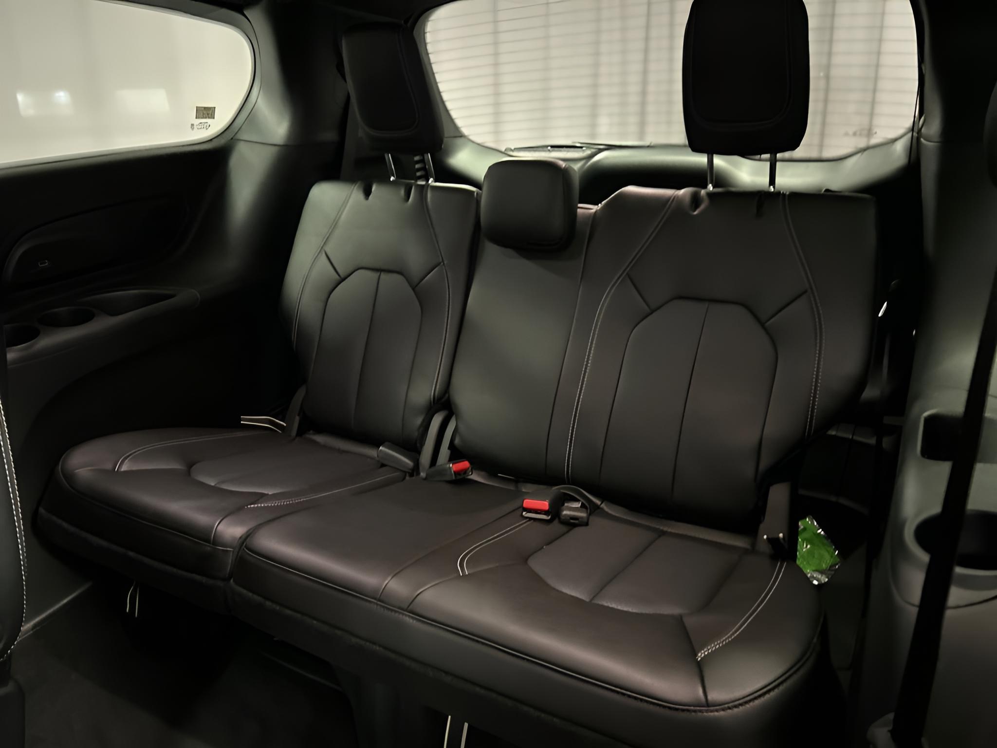 2027 Chrysler Pacifica PACIFICA SELECT