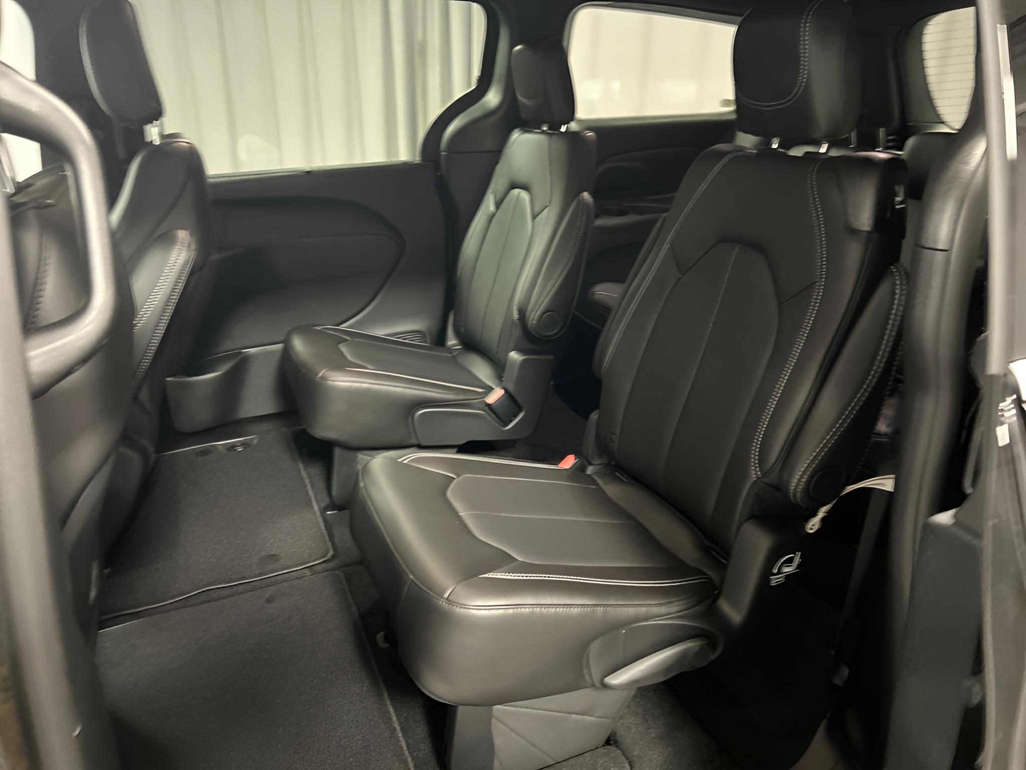 2027 Chrysler Pacifica PACIFICA SELECT