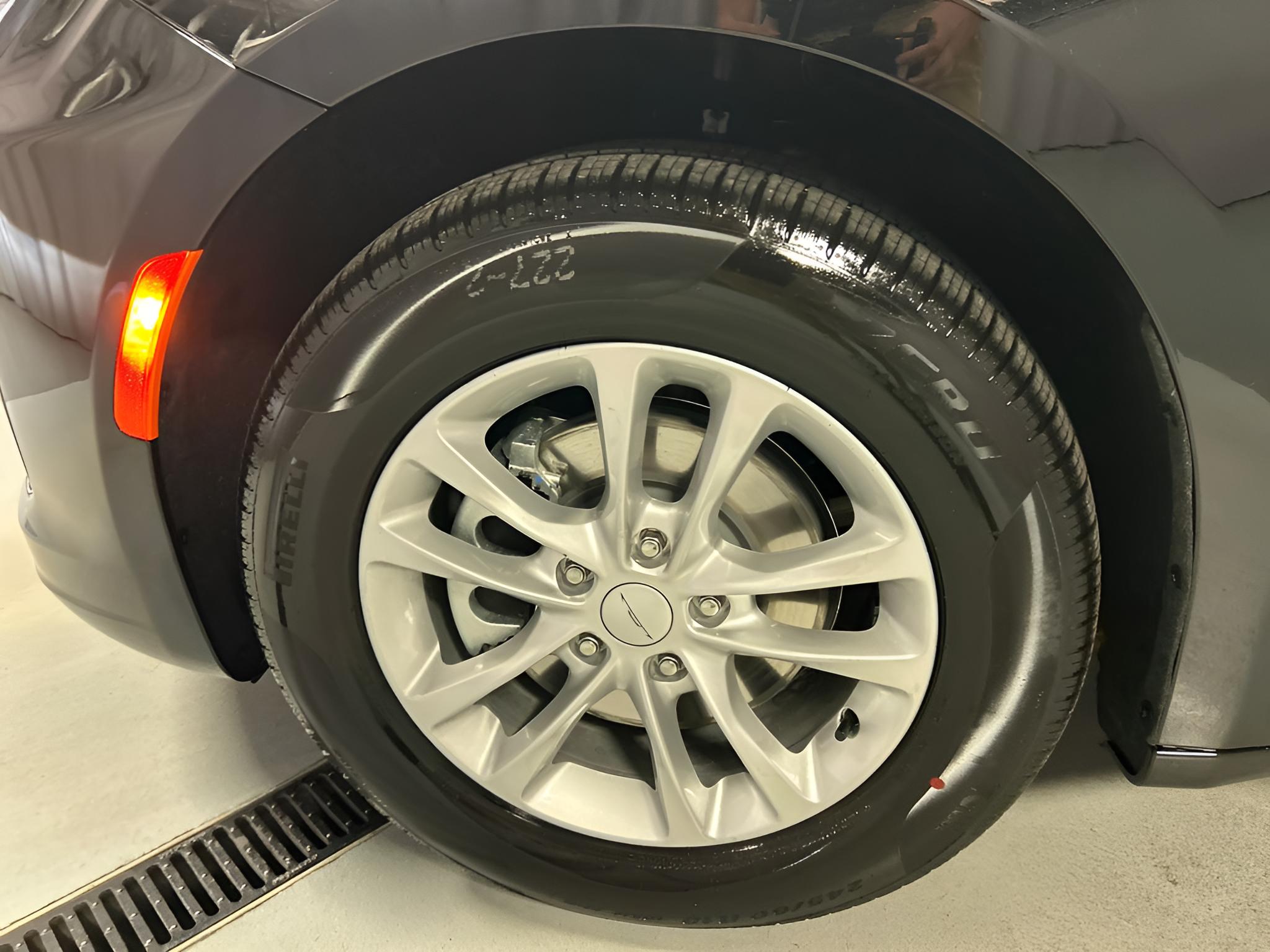 2027 Chrysler Pacifica PACIFICA SELECT