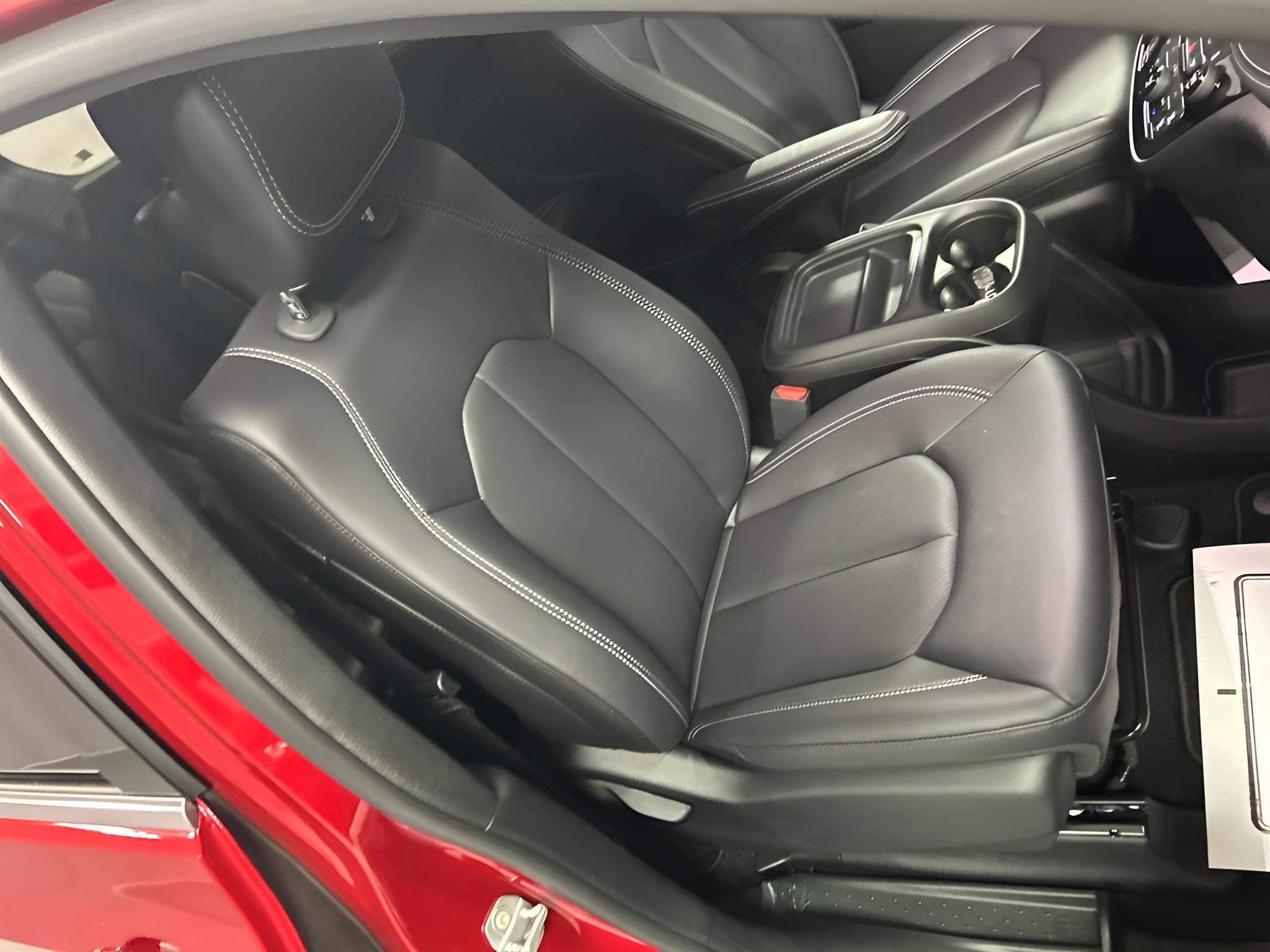 2027 Chrysler Pacifica PACIFICA SELECT
