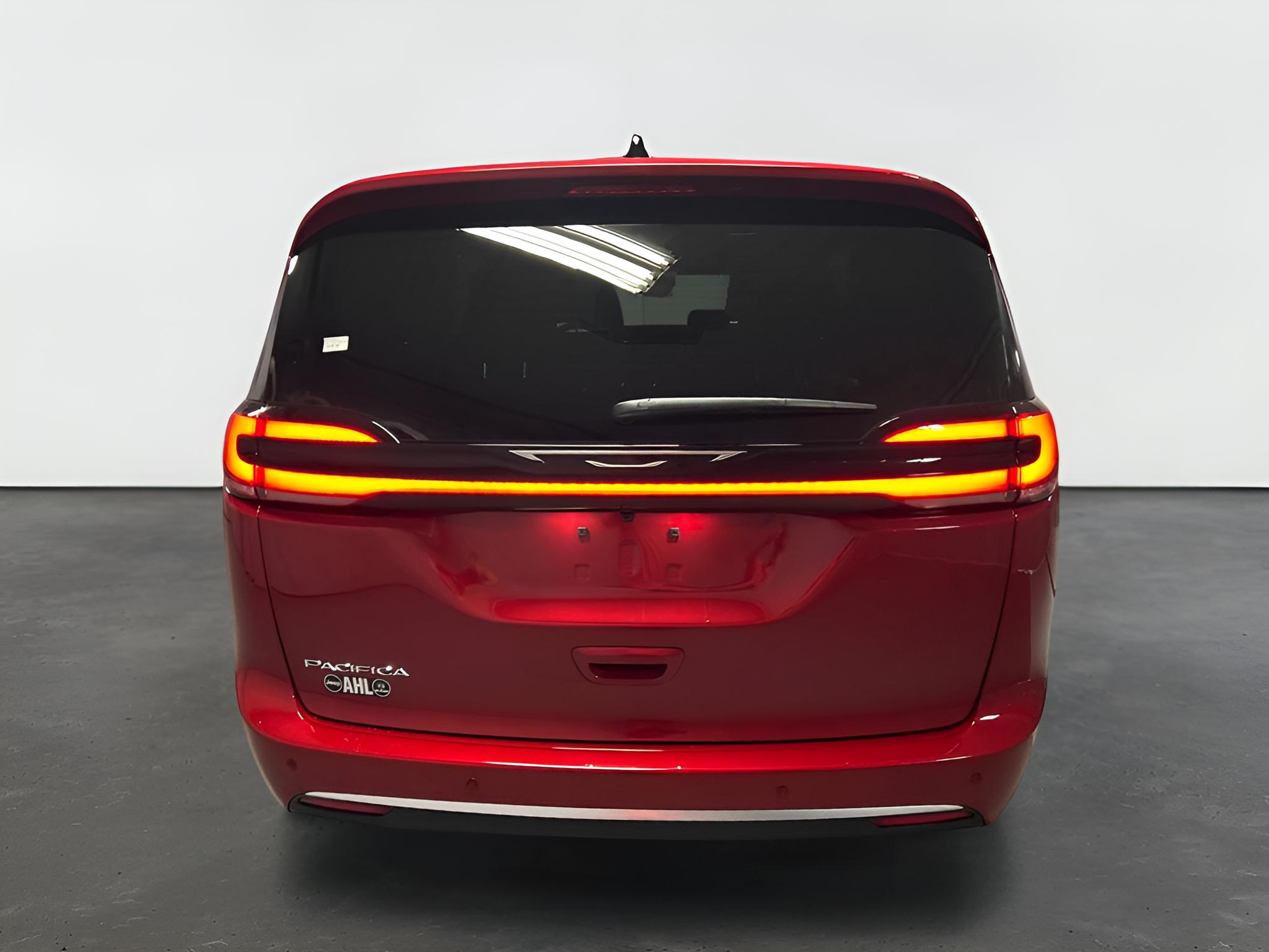 2027 Chrysler Pacifica PACIFICA SELECT