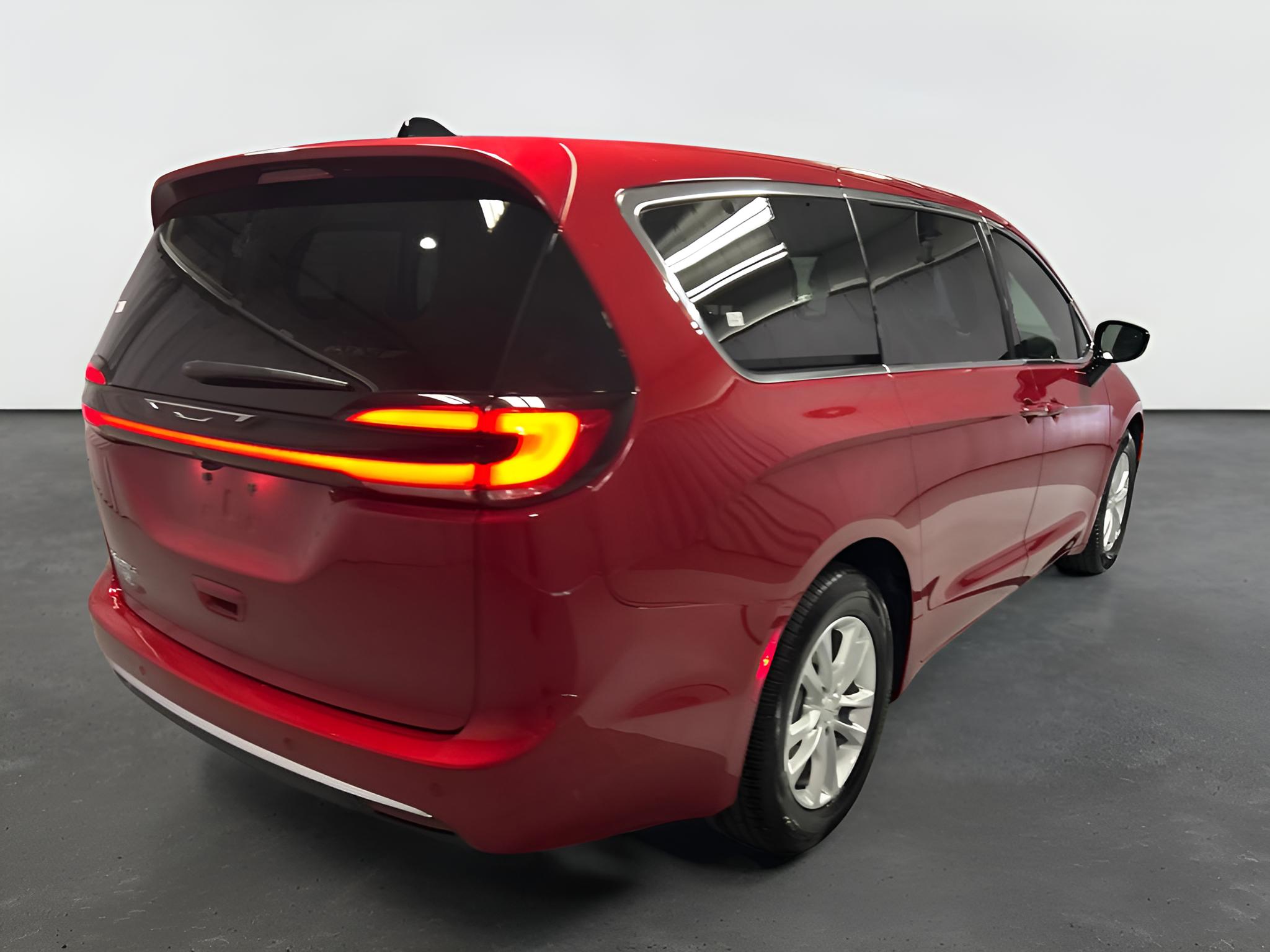 2027 Chrysler Pacifica PACIFICA SELECT