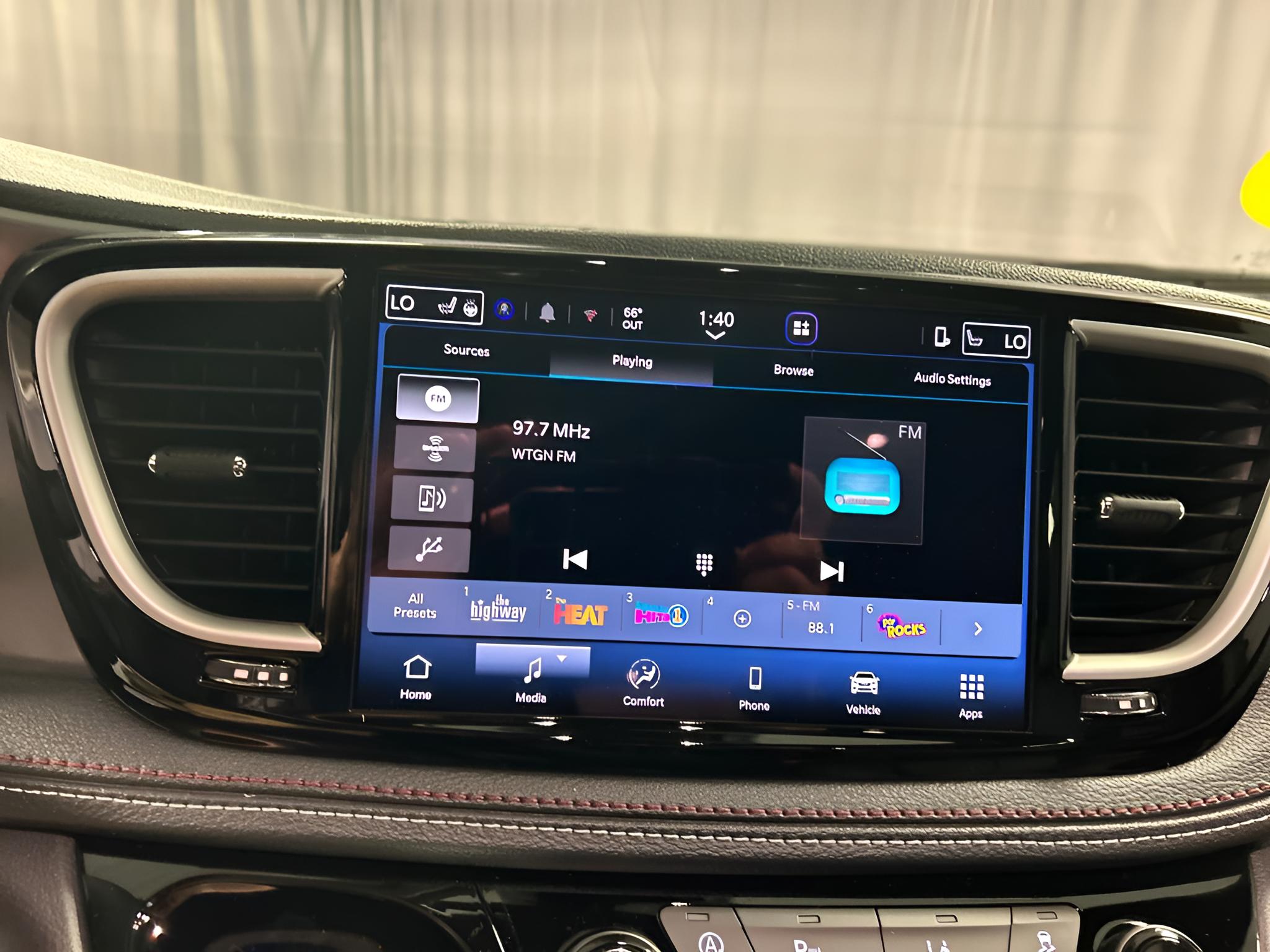 2027 Chrysler Pacifica PACIFICA SELECT