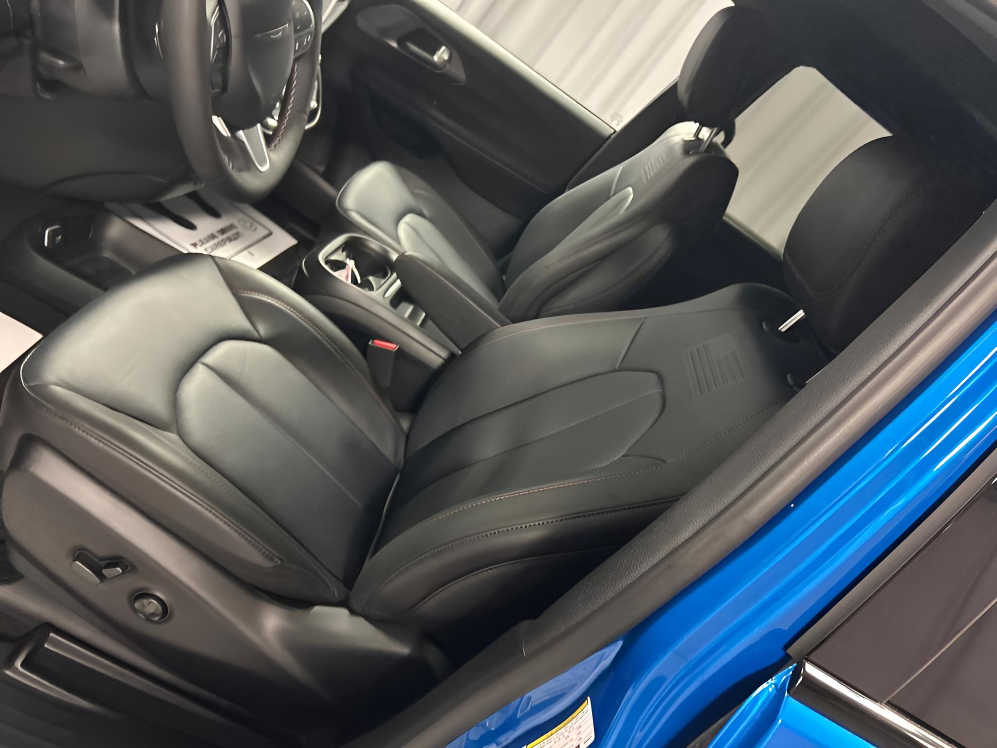 2027 Chrysler Pacifica PACIFICA SELECT