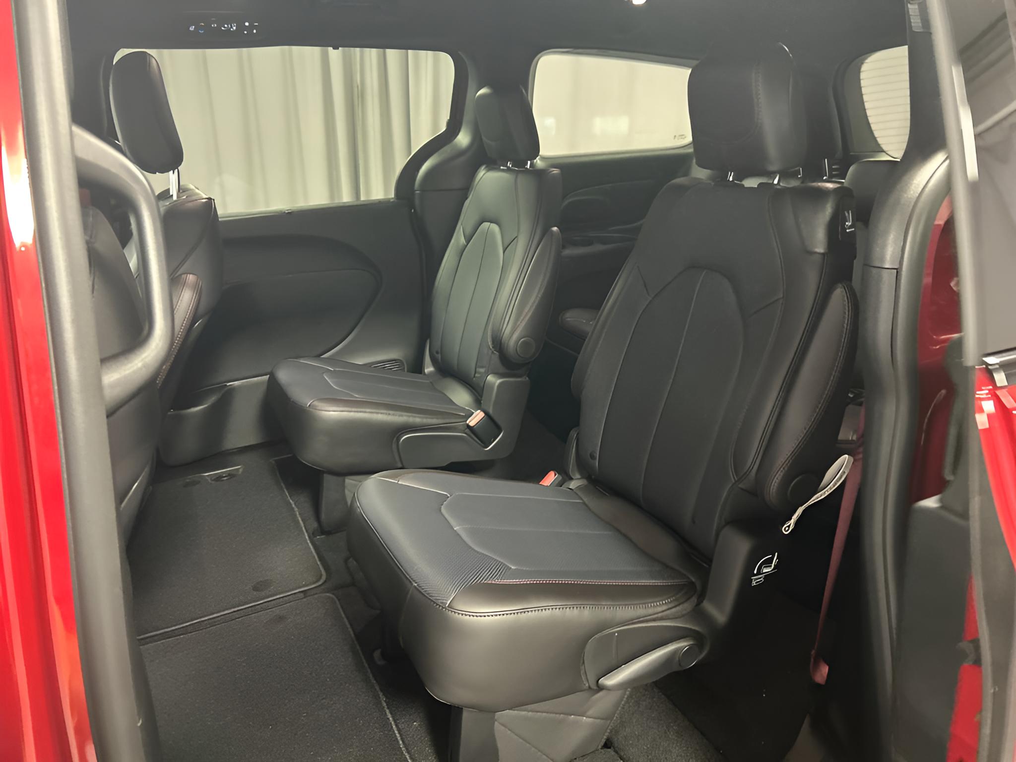 2027 Chrysler Pacifica PACIFICA SELECT