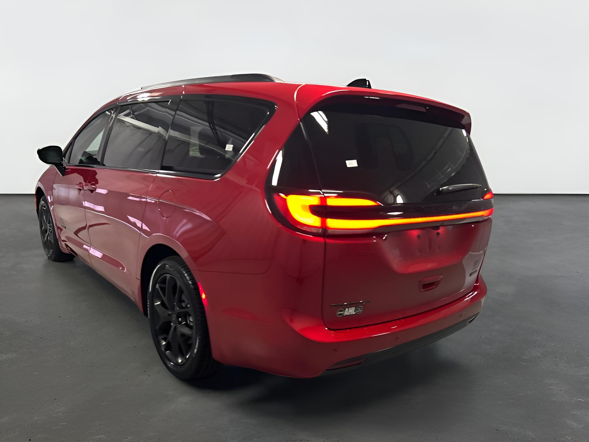 2027 Chrysler Pacifica PACIFICA SELECT
