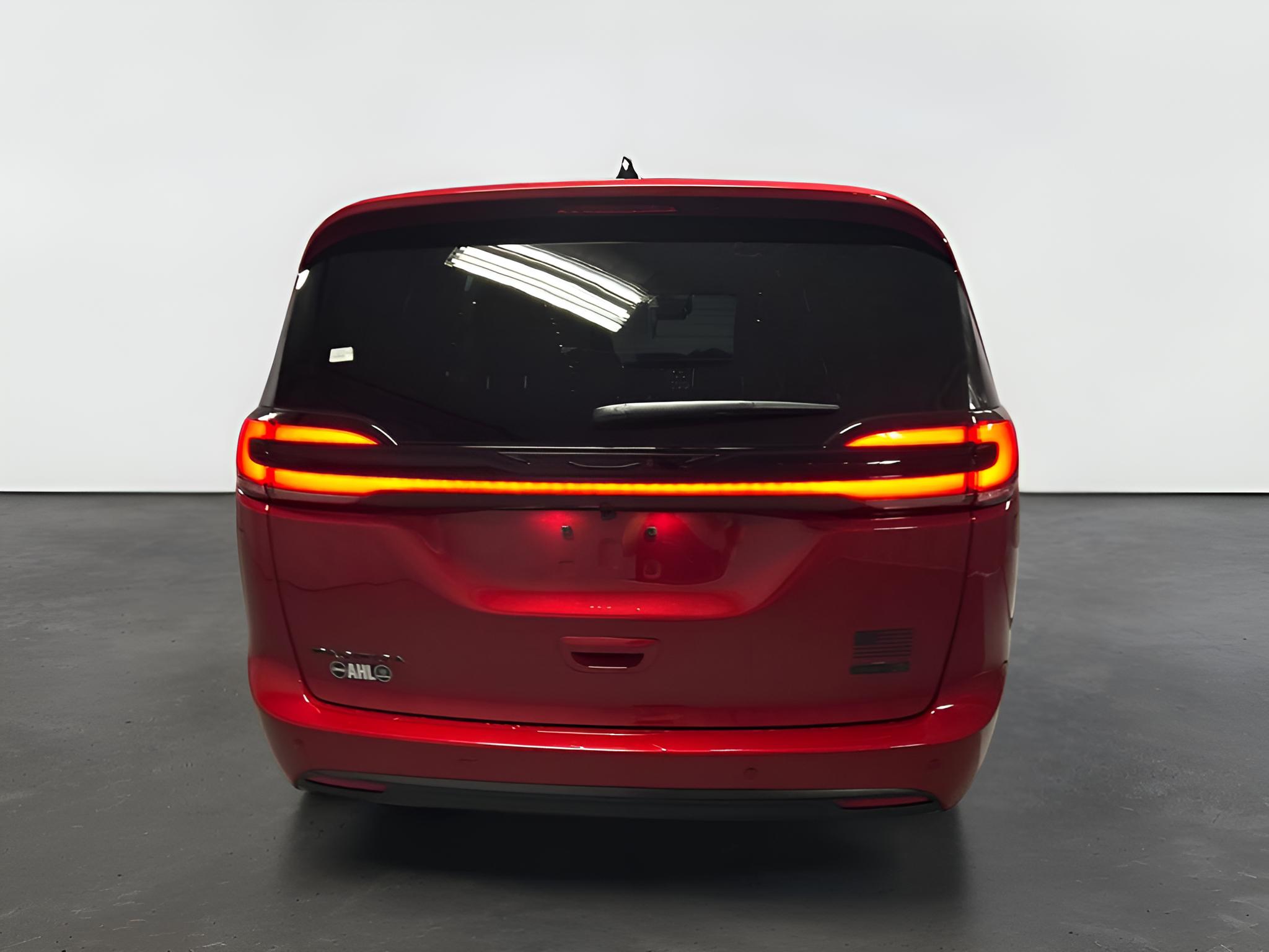 2027 Chrysler Pacifica PACIFICA SELECT