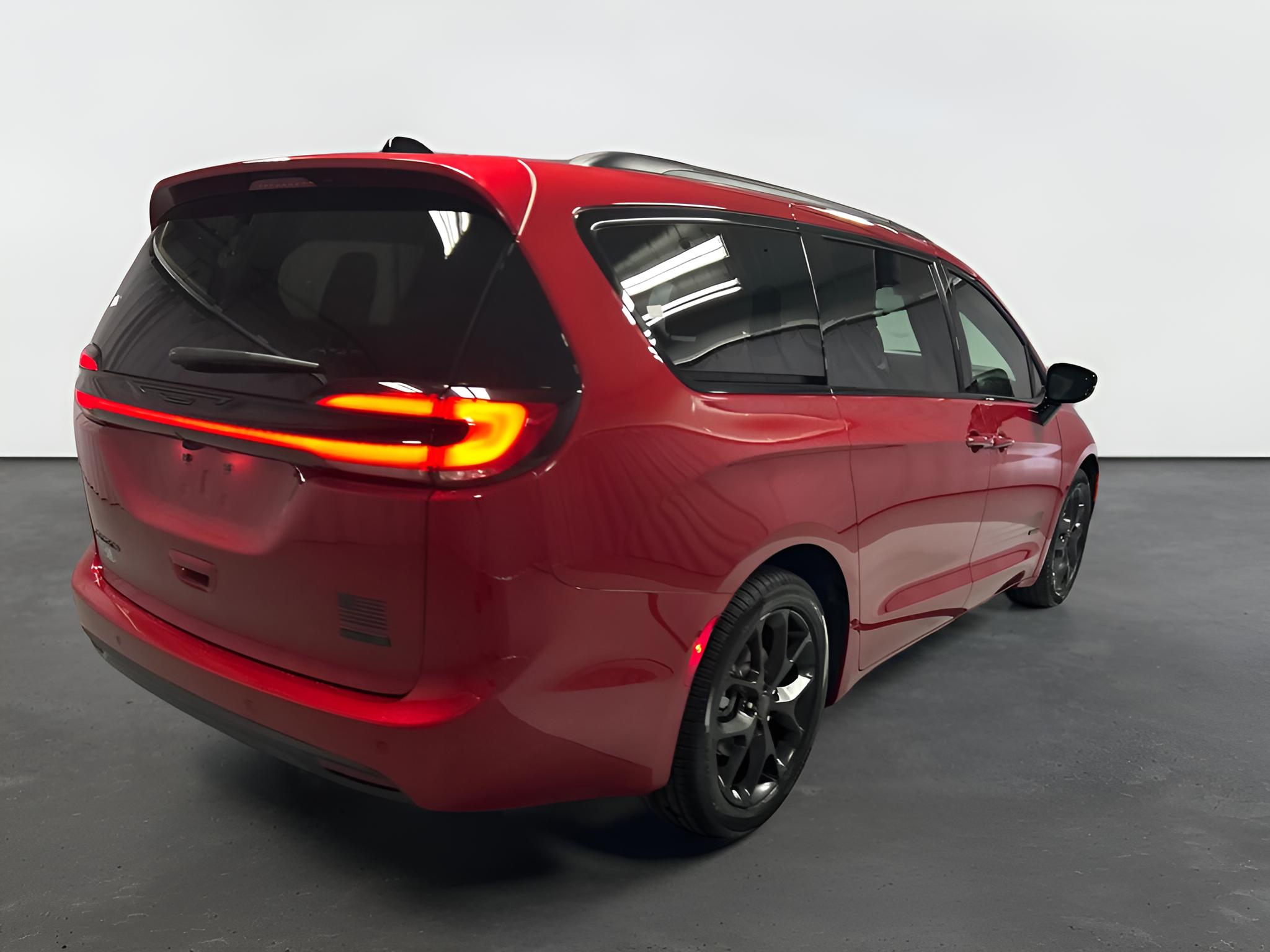 2027 Chrysler Pacifica PACIFICA SELECT