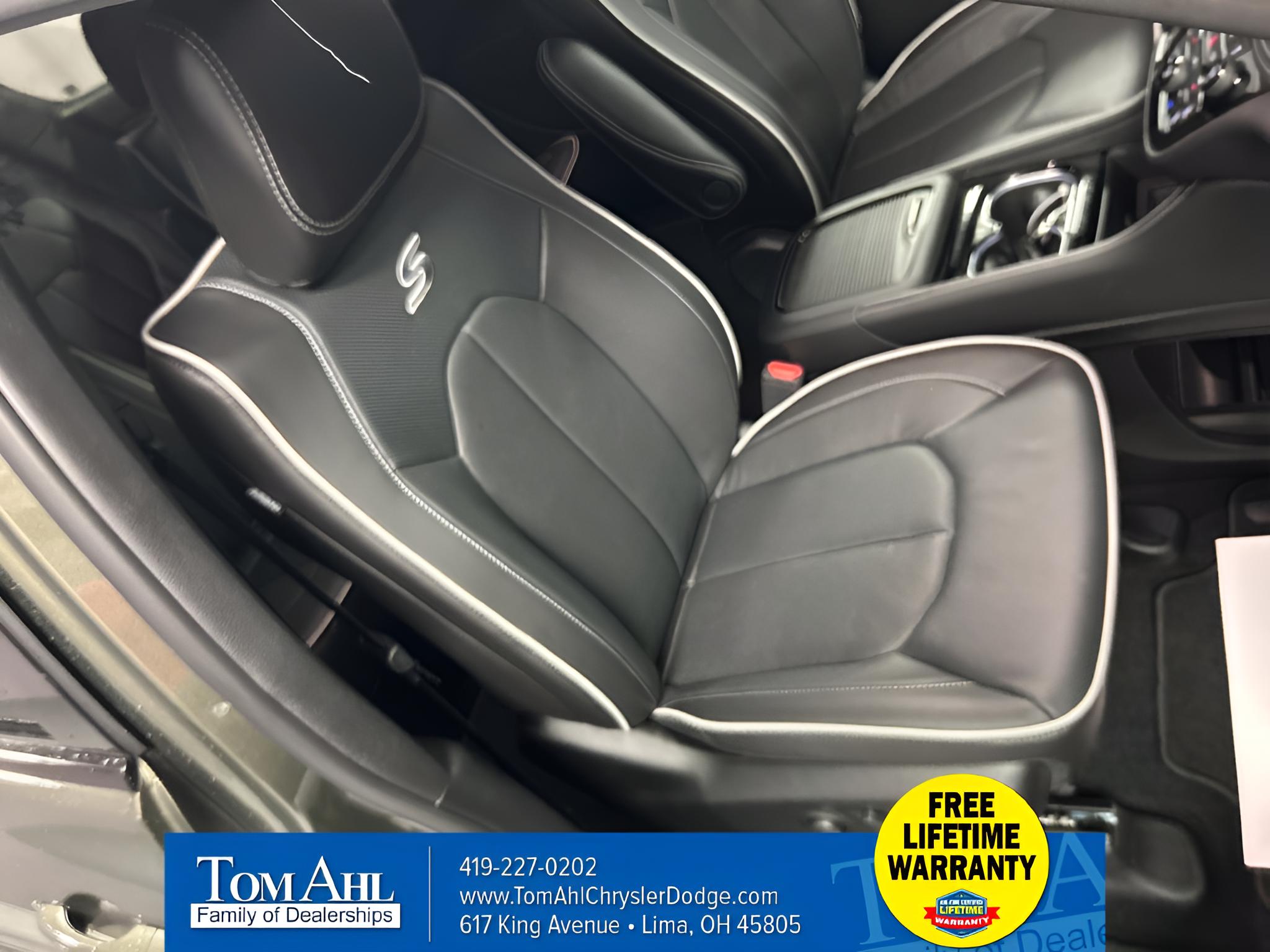 2027 Chrysler Pacifica PACIFICA LIMITED