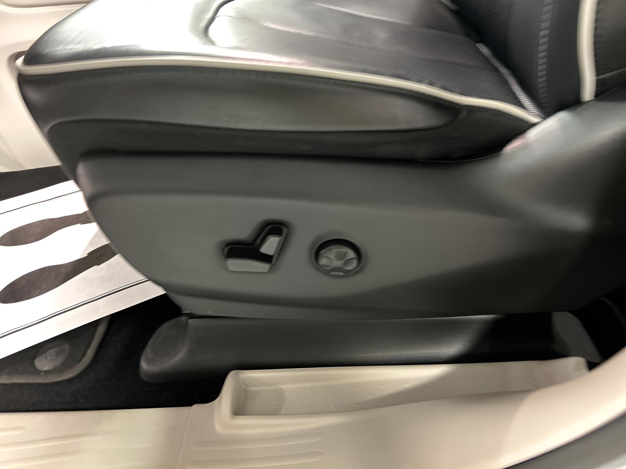 2024 Chrysler Pacifica Limited AWD