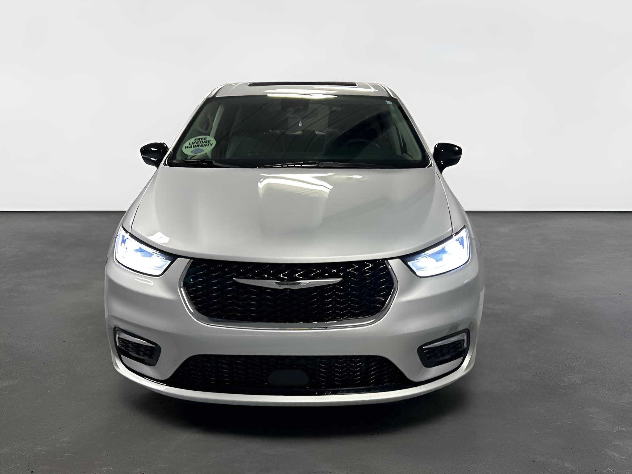 2024 Chrysler Pacifica Limited AWD