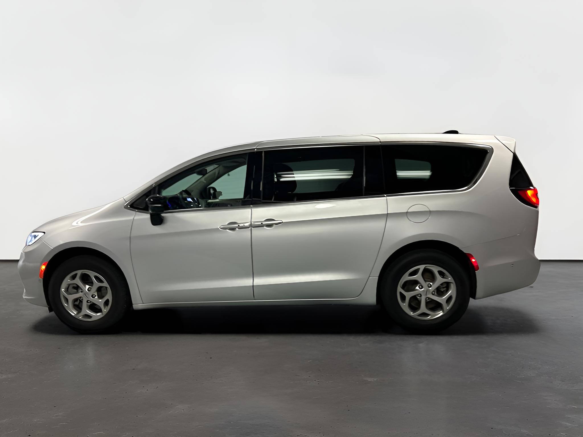 2024 Chrysler Pacifica Limited AWD