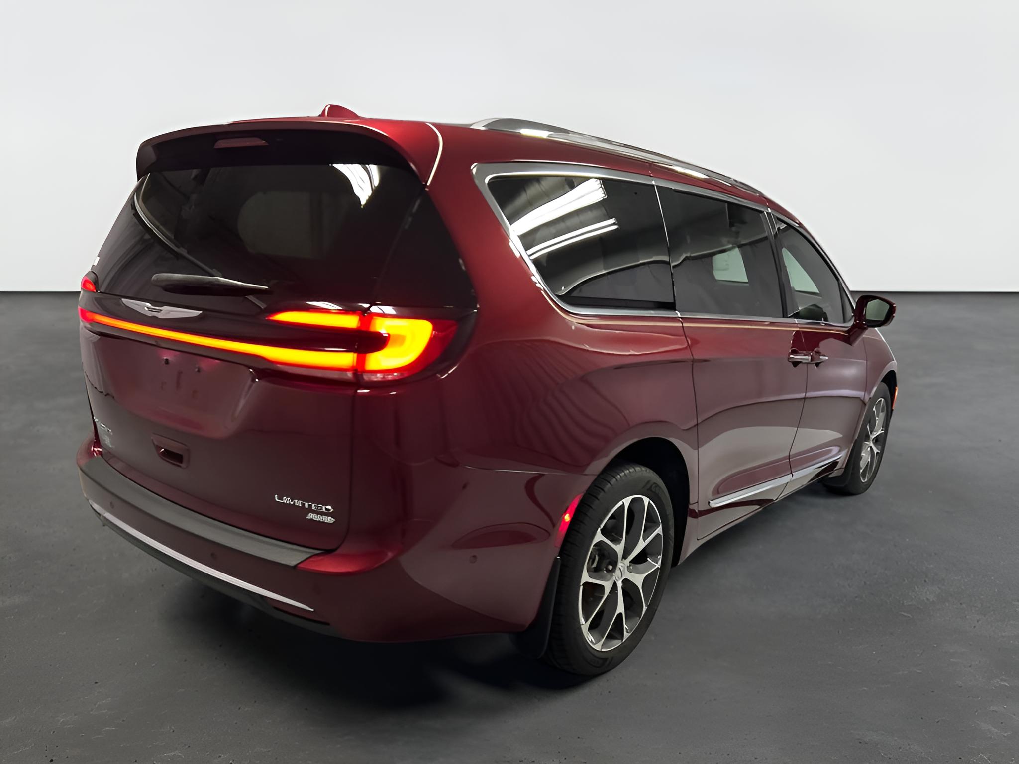 2021 Chrysler Pacifica Limited AWD
