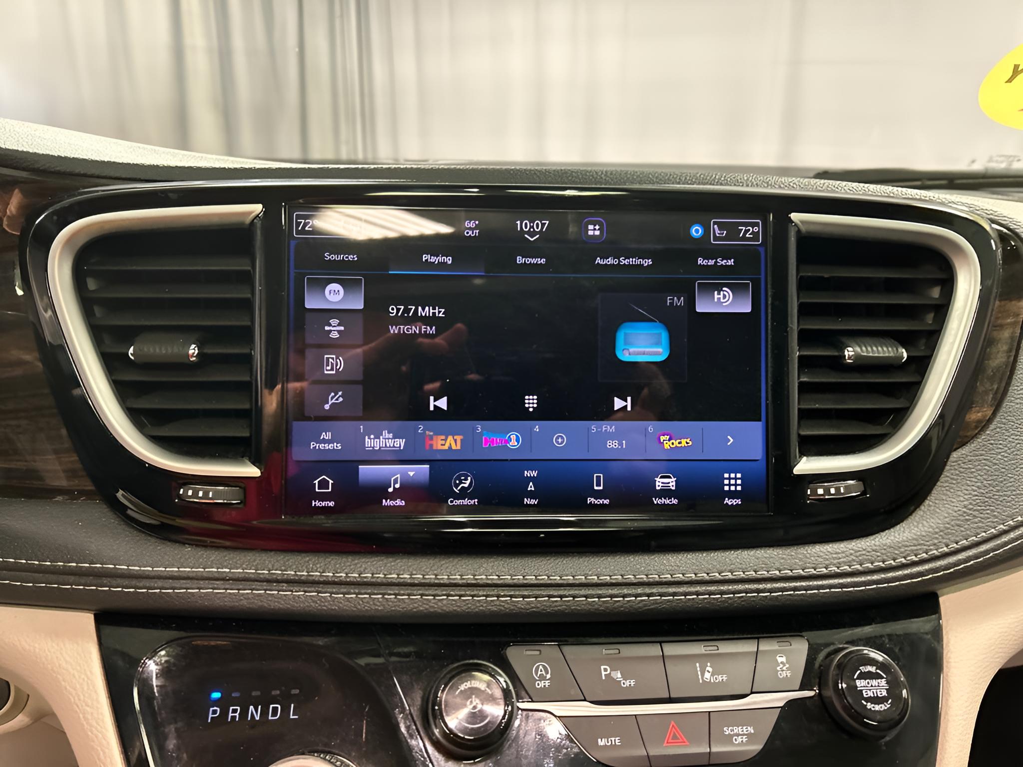 2024 Chrysler Pacifica Limited AWD