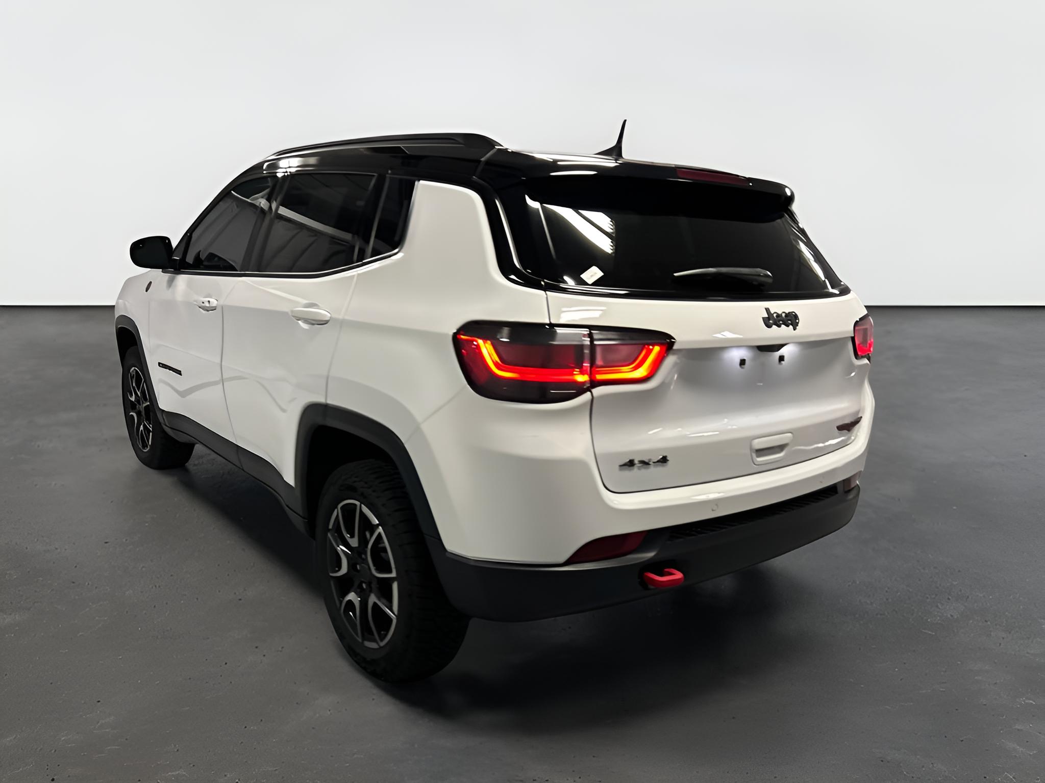 2025 Jeep Compass Trailhawk 4x4