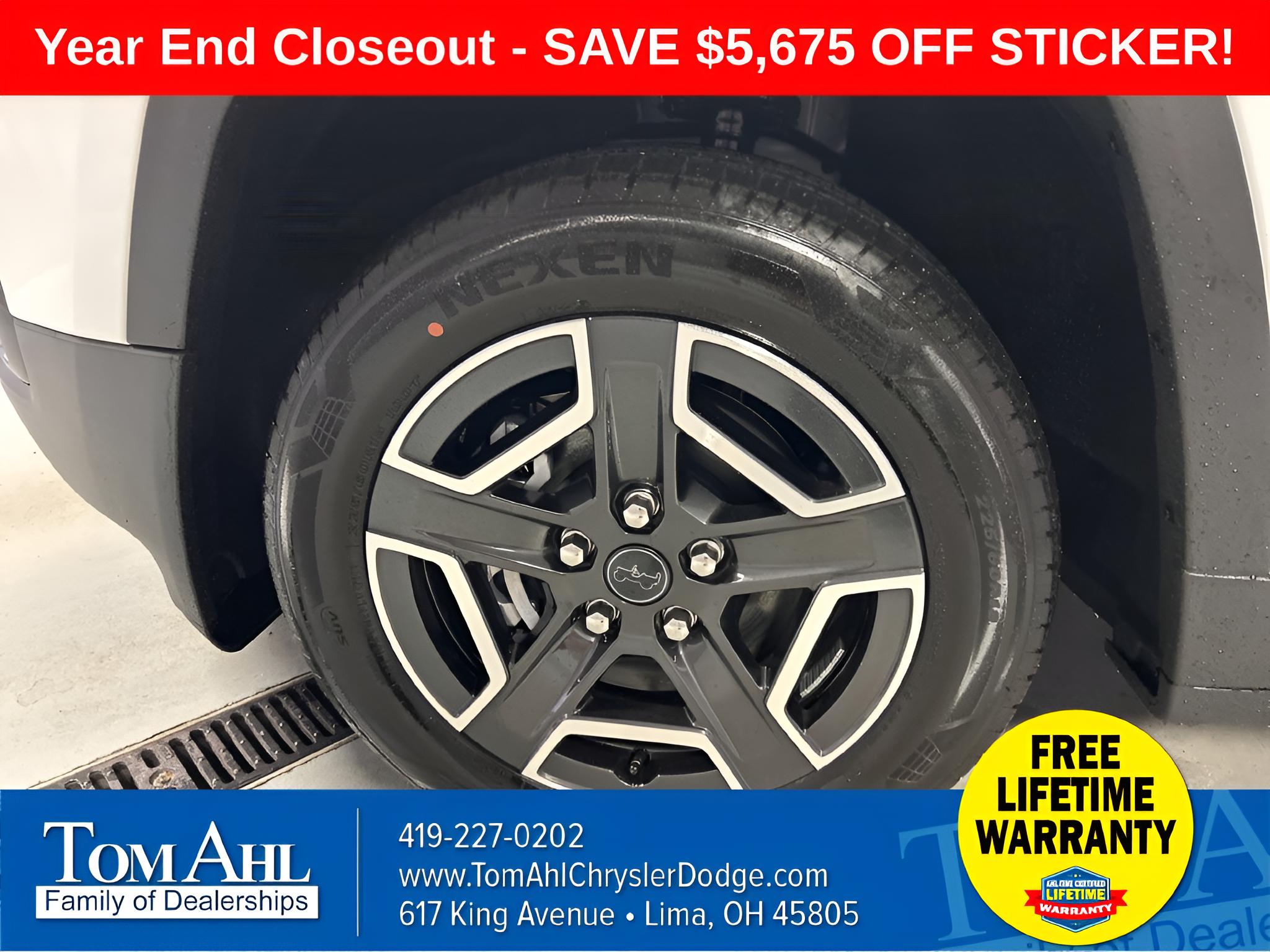 2026 Jeep Cherokee CHEROKEE LAREDO 4X4