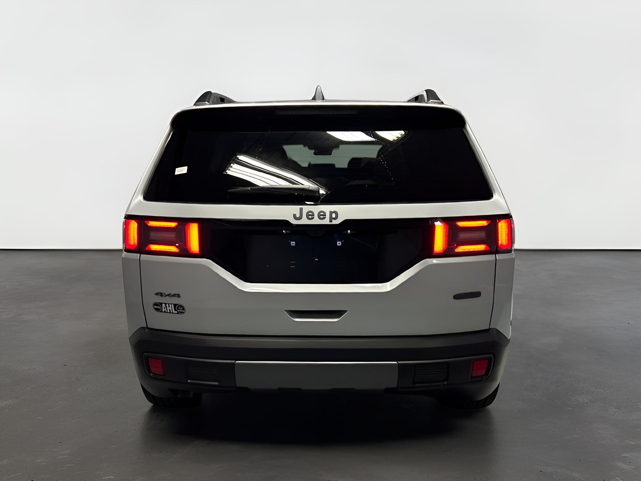 2026 Jeep Cherokee CHEROKEE OVERLAND 4X4
