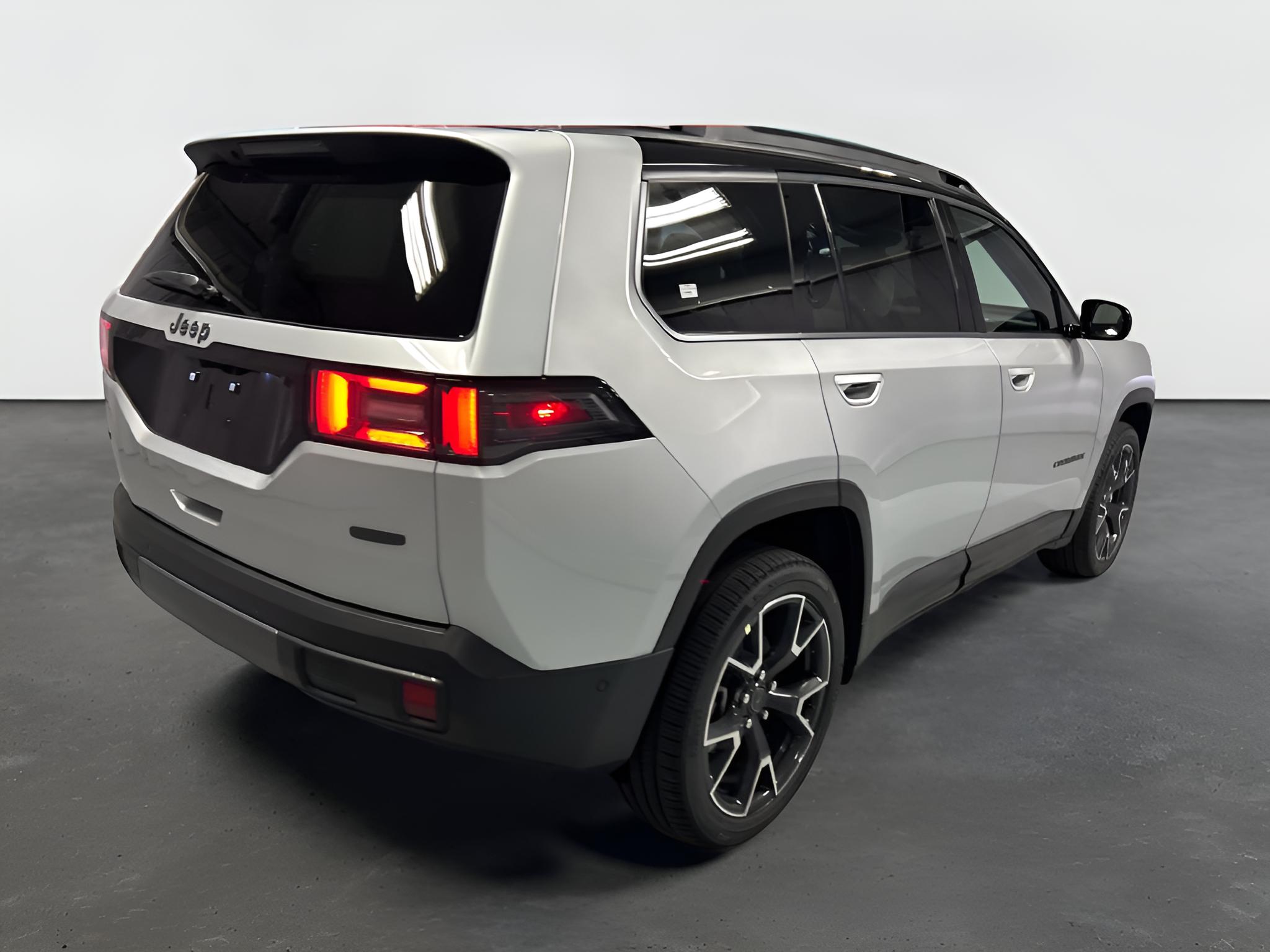 2026 Jeep Cherokee CHEROKEE OVERLAND 4X4