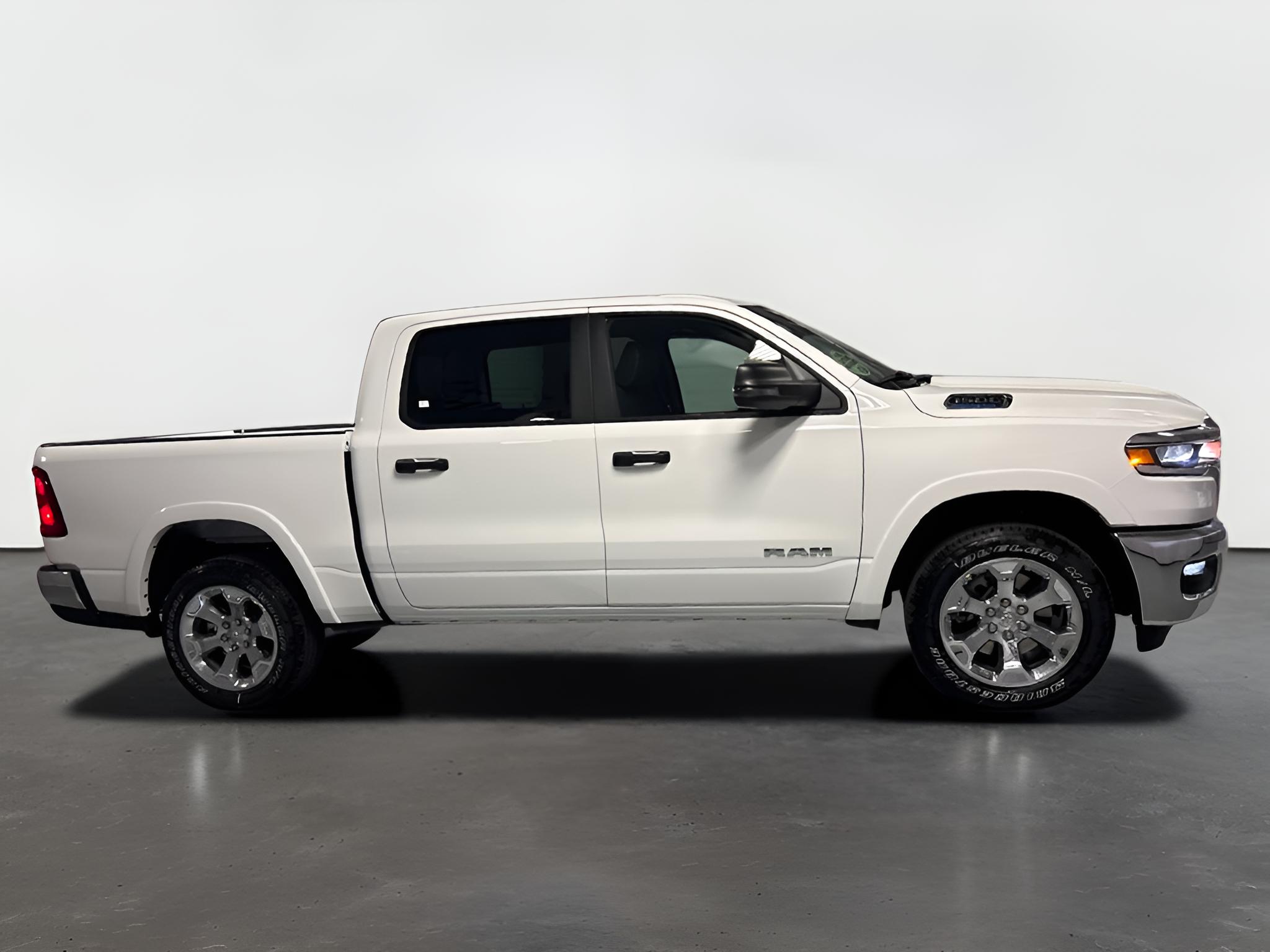 2027 RAM Ram 1500 RAM 1500 BIG HORN CREW CAB 4X4 5'7' BOX