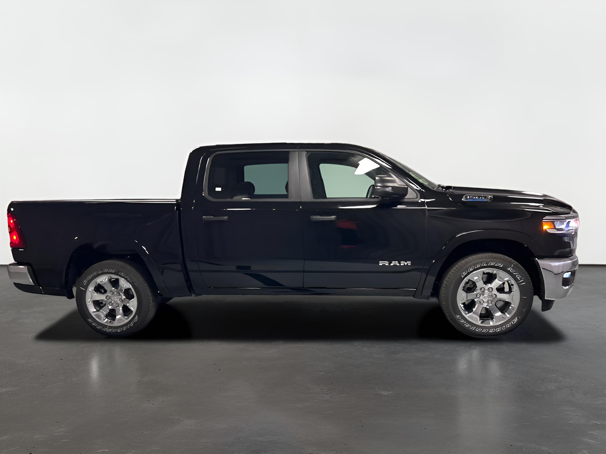 2027 RAM Ram 1500 RAM 1500 BIG HORN CREW CAB 4X4 5'7' BOX