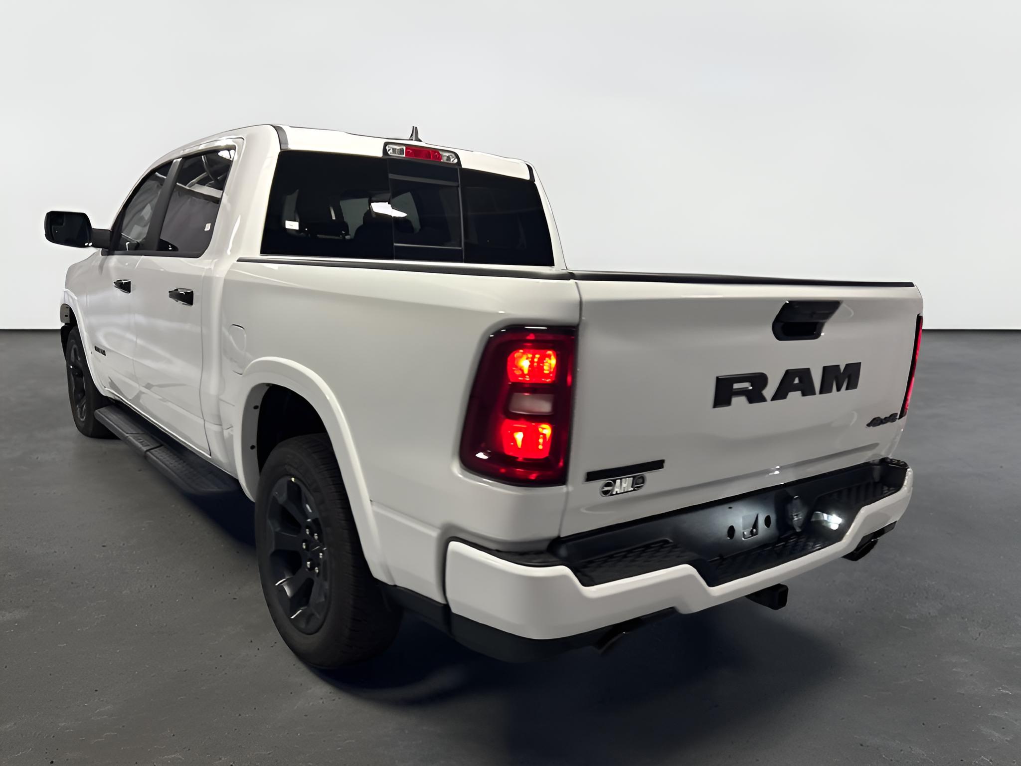 2027 RAM Ram 1500 RAM 1500 BIG HORN CREW CAB 4X4 5'7' BOX