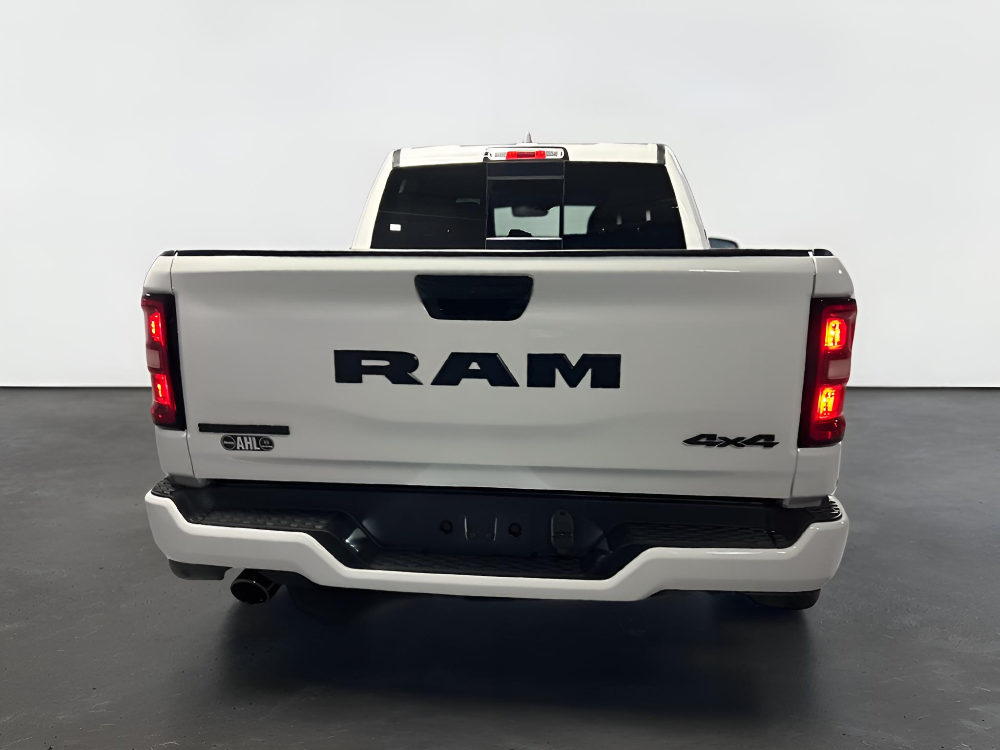 2027 RAM Ram 1500 RAM 1500 BIG HORN CREW CAB 4X4 5'7' BOX