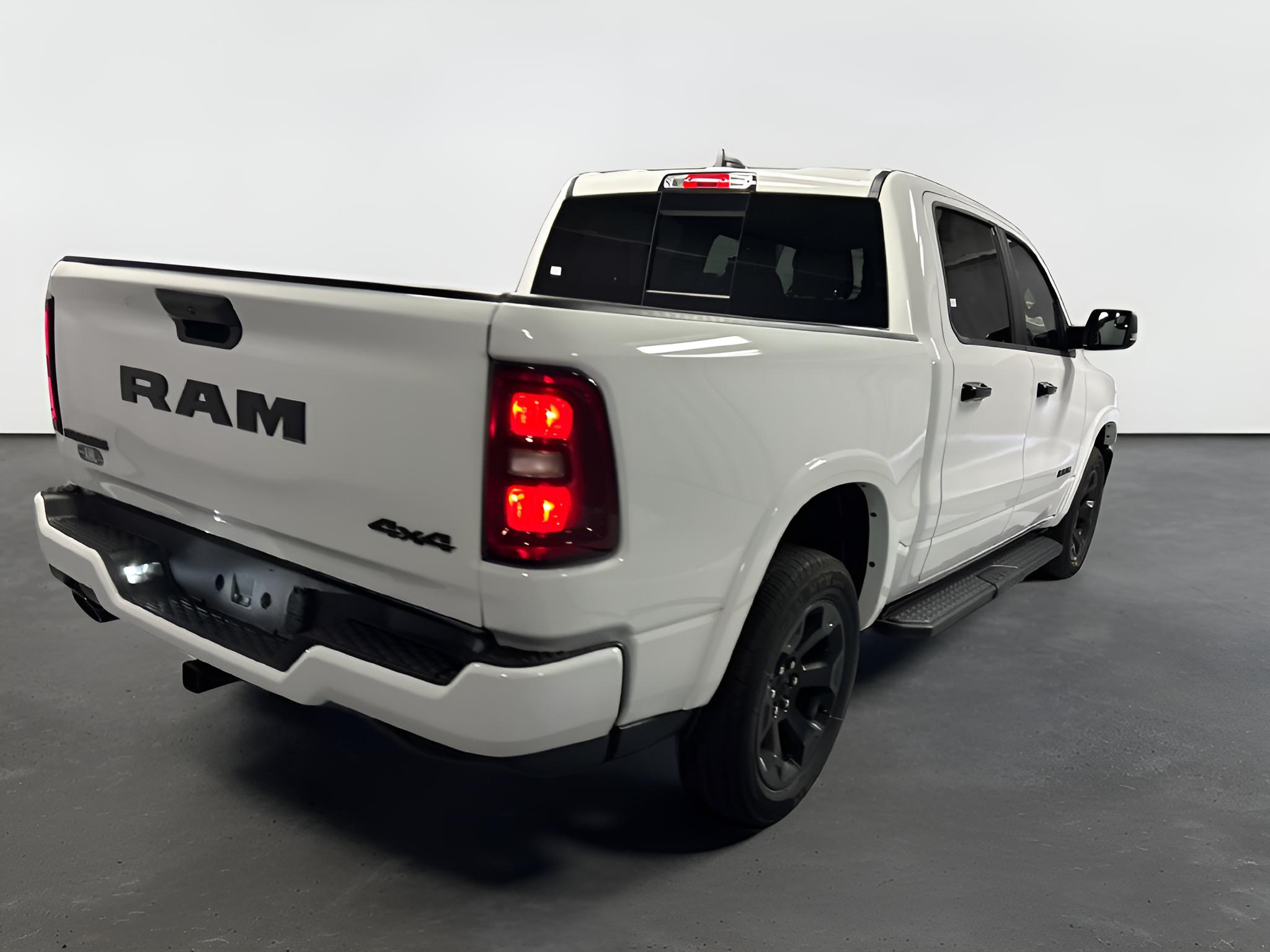 2027 RAM Ram 1500 RAM 1500 BIG HORN CREW CAB 4X4 5'7' BOX
