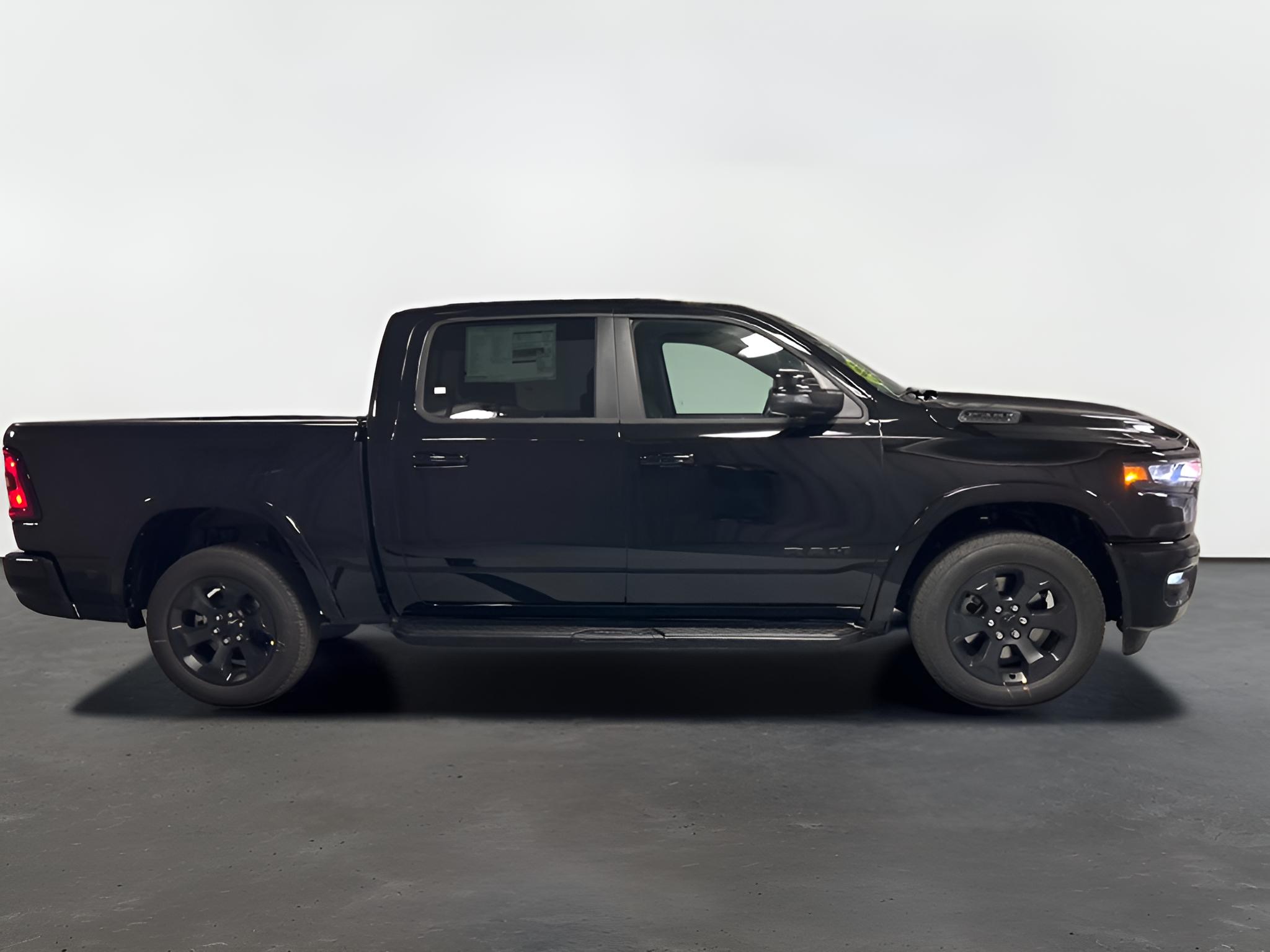 2027 RAM Ram 1500 RAM 1500 BIG HORN CREW CAB 4X4 5'7' BOX