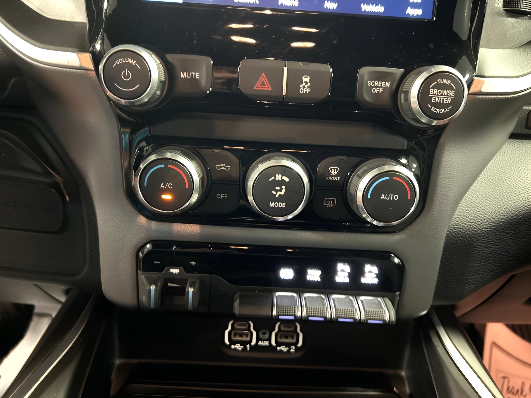 2024 RAM 2500 Big Horn Crew Cab 4x4 6'4' Box