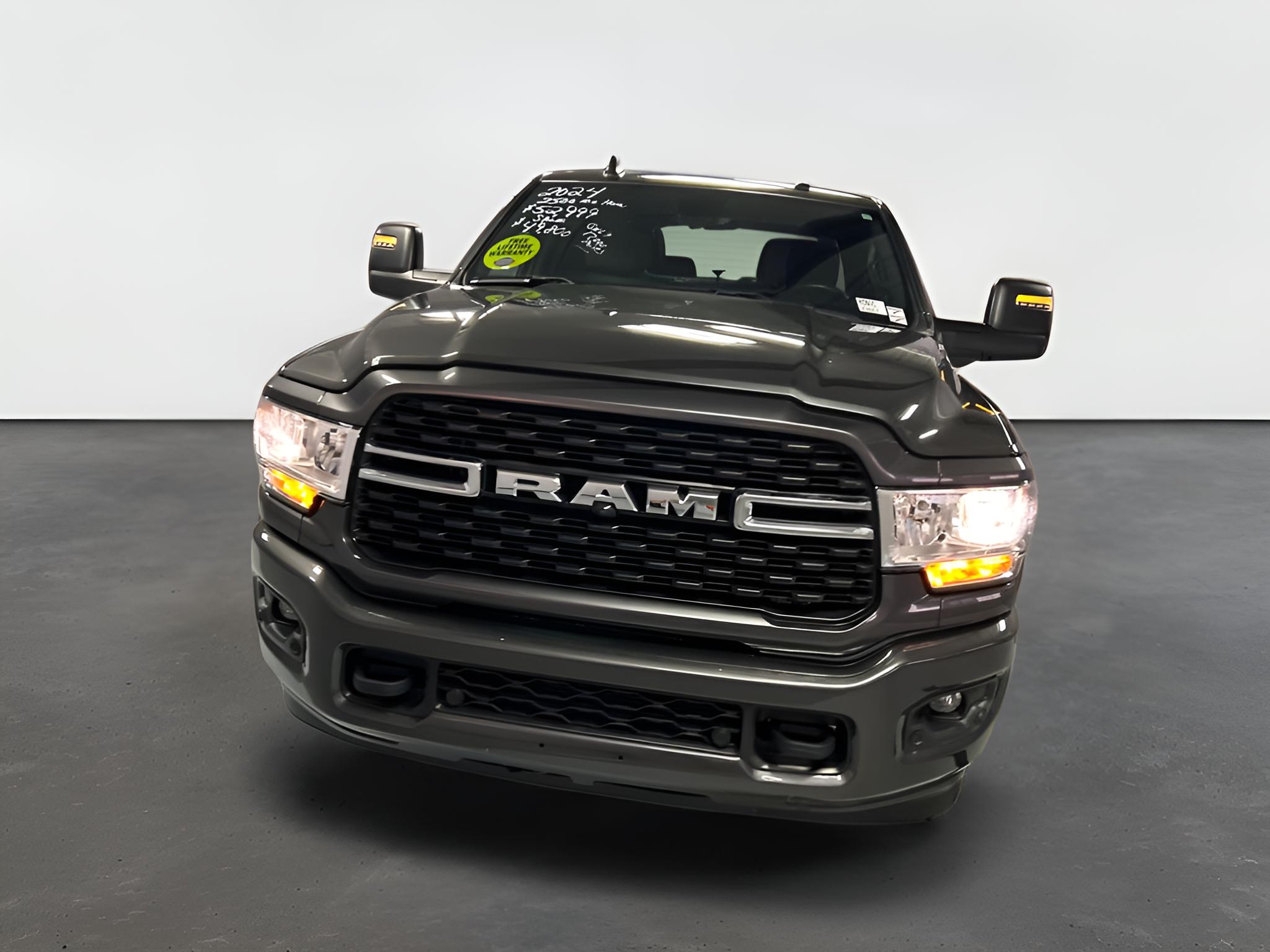 2024 RAM 2500 Big Horn Crew Cab 4x4 6'4' Box