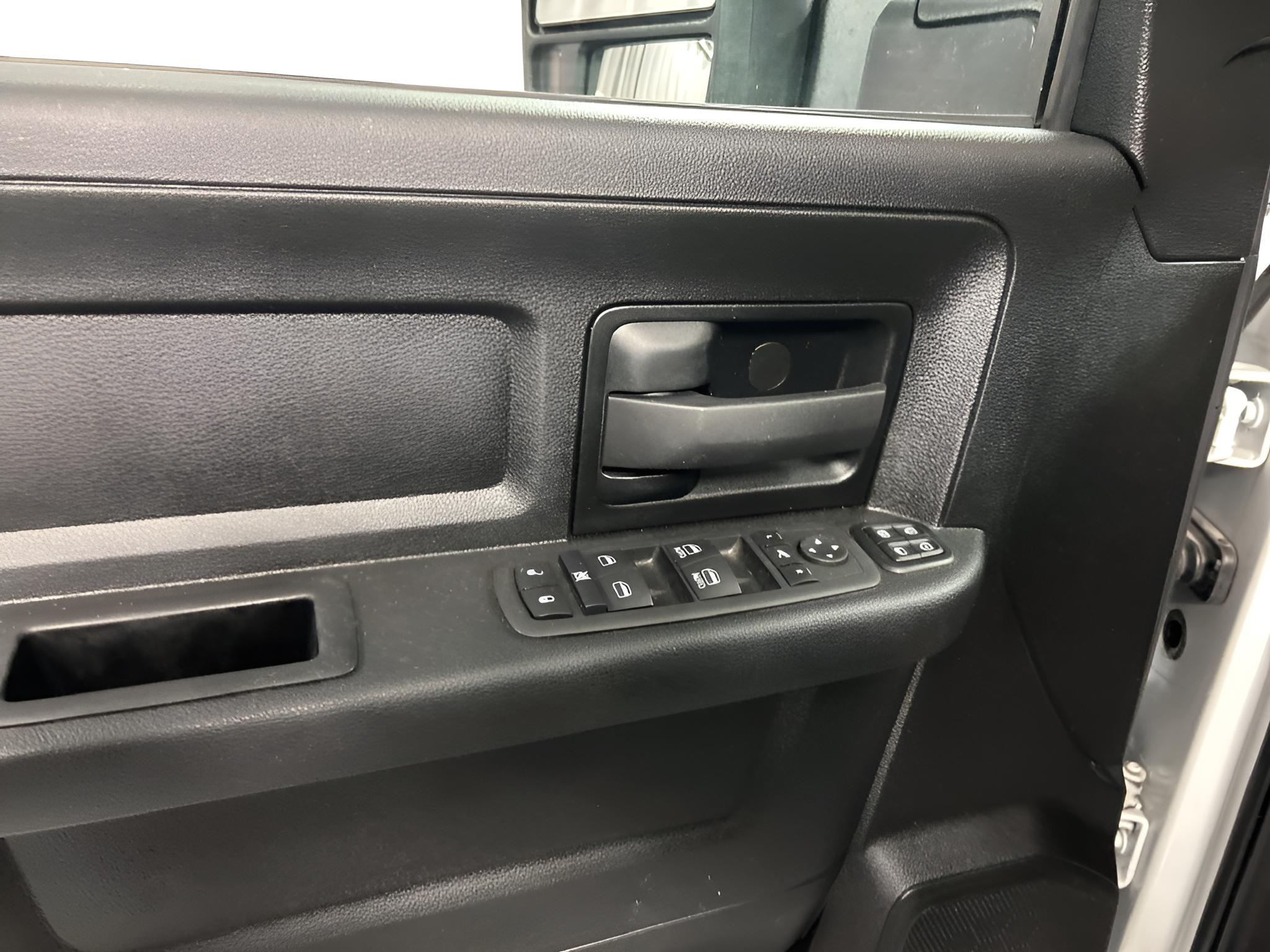 2024 RAM 2500 Tradesman Crew Cab 4x4 8' Box