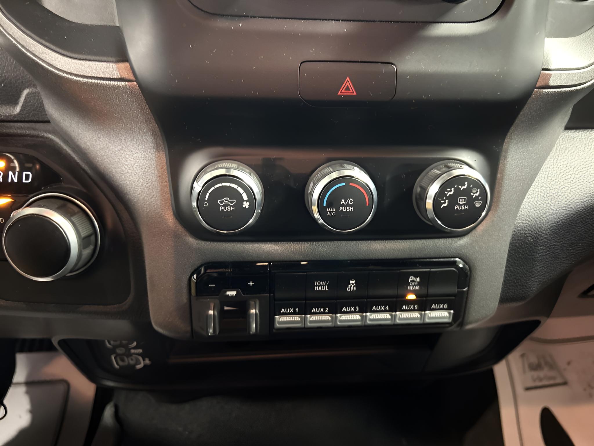 2024 RAM 2500 Tradesman Crew Cab 4x4 8' Box