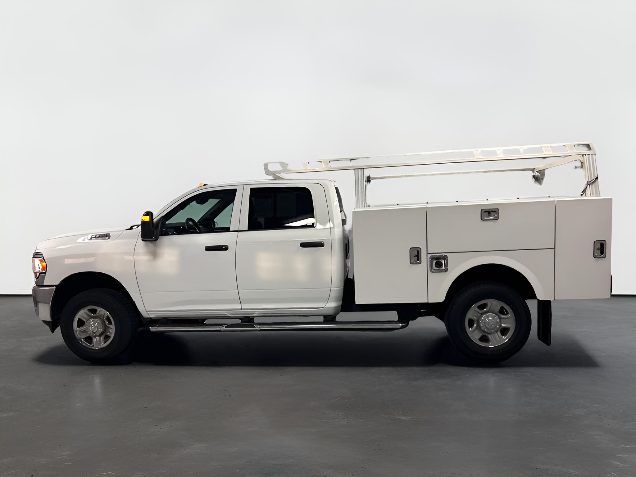 2024 RAM 2500 Tradesman Crew Cab 4x4 8' Box