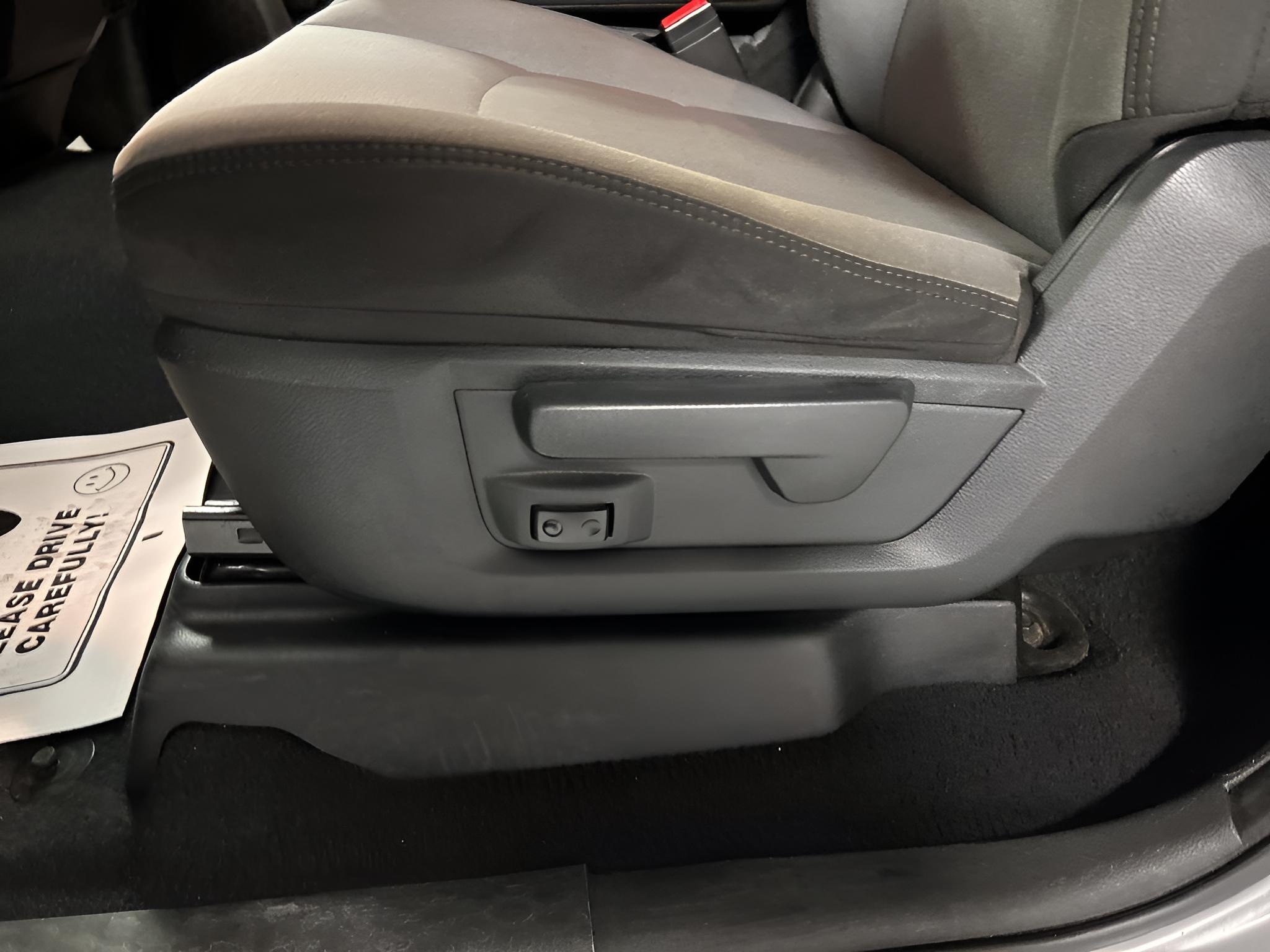 2022 RAM 3500 Chassis Tradesman/SLT