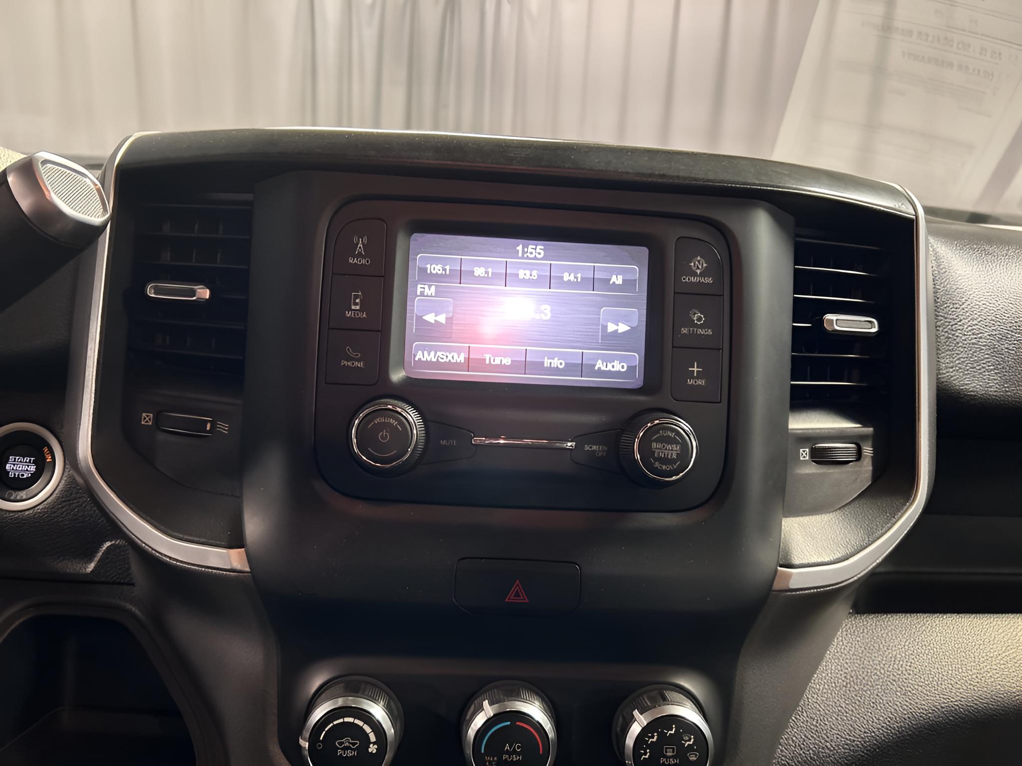 2022 RAM 3500 Chassis Tradesman/SLT