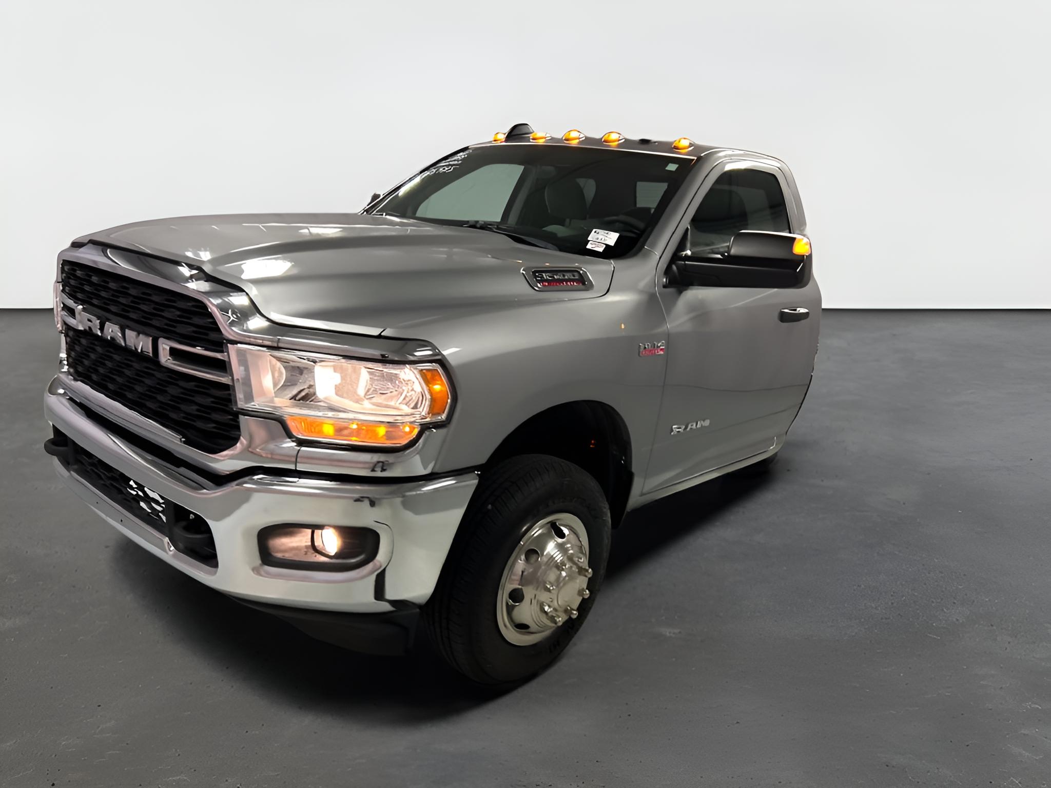 2022 RAM 3500 Chassis Tradesman/SLT