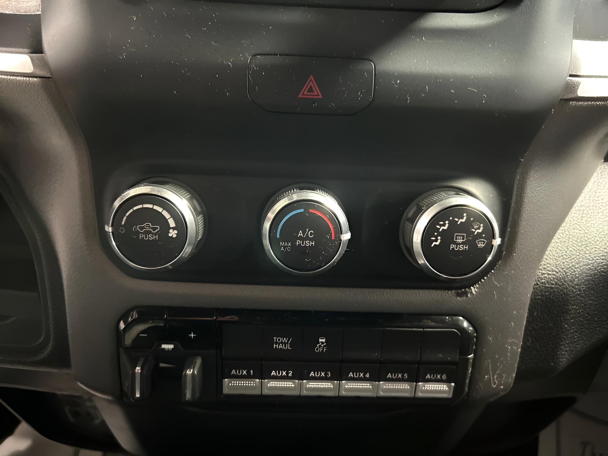 2022 RAM 3500 Chassis Tradesman/SLT