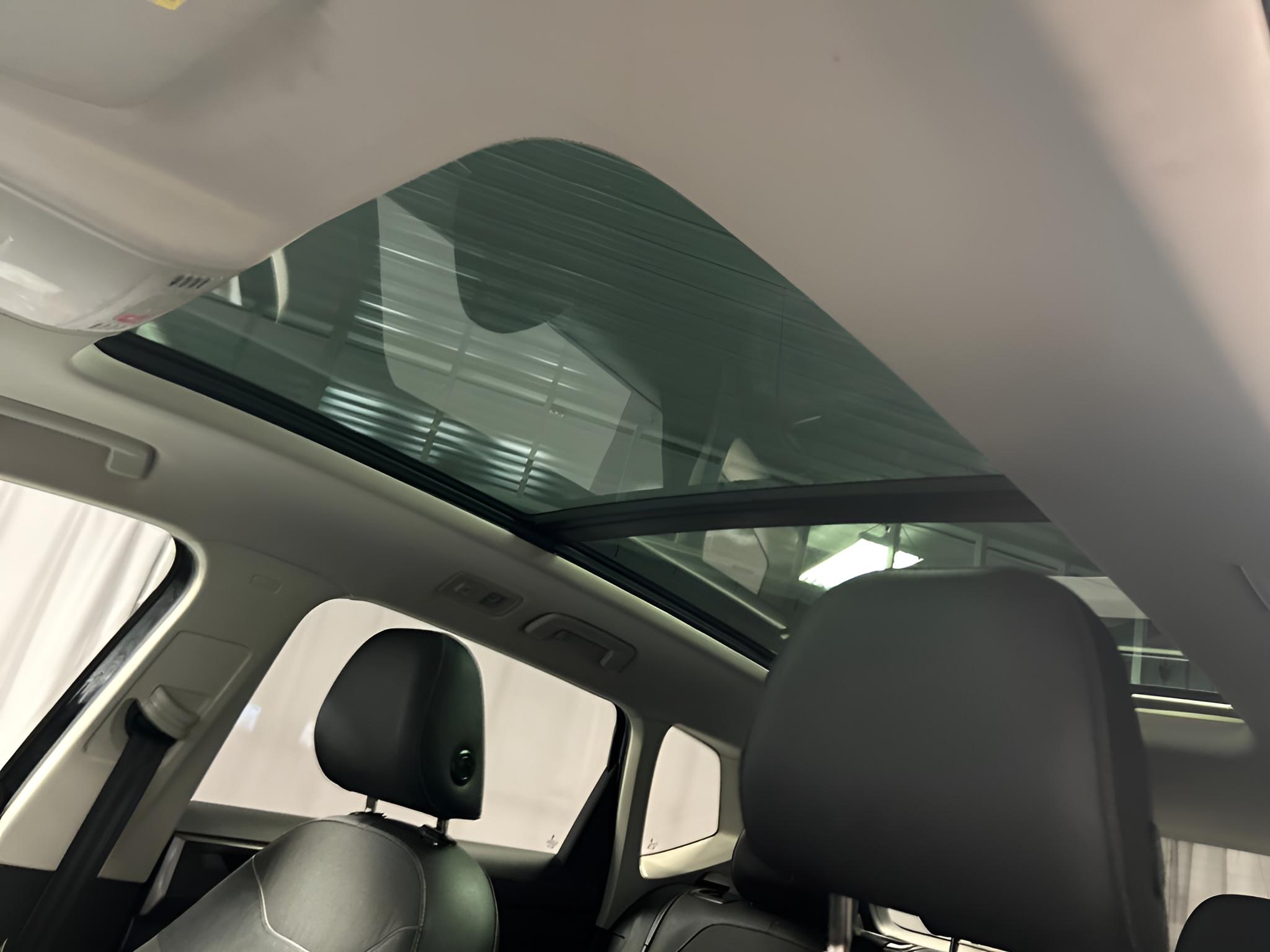 2025 Volkswagen Taos 1.5T SE Black