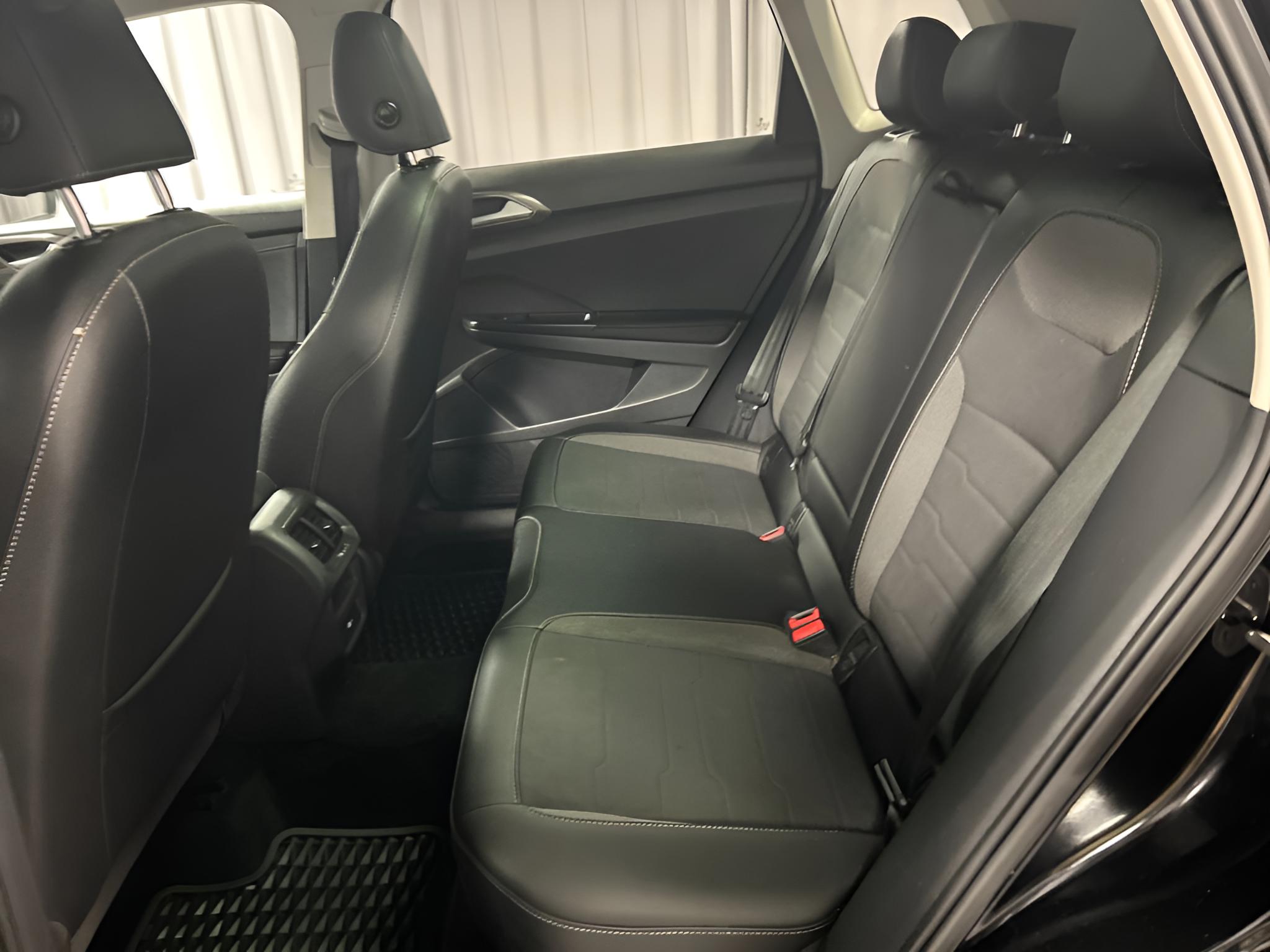 2025 Volkswagen Taos 1.5T SE Black