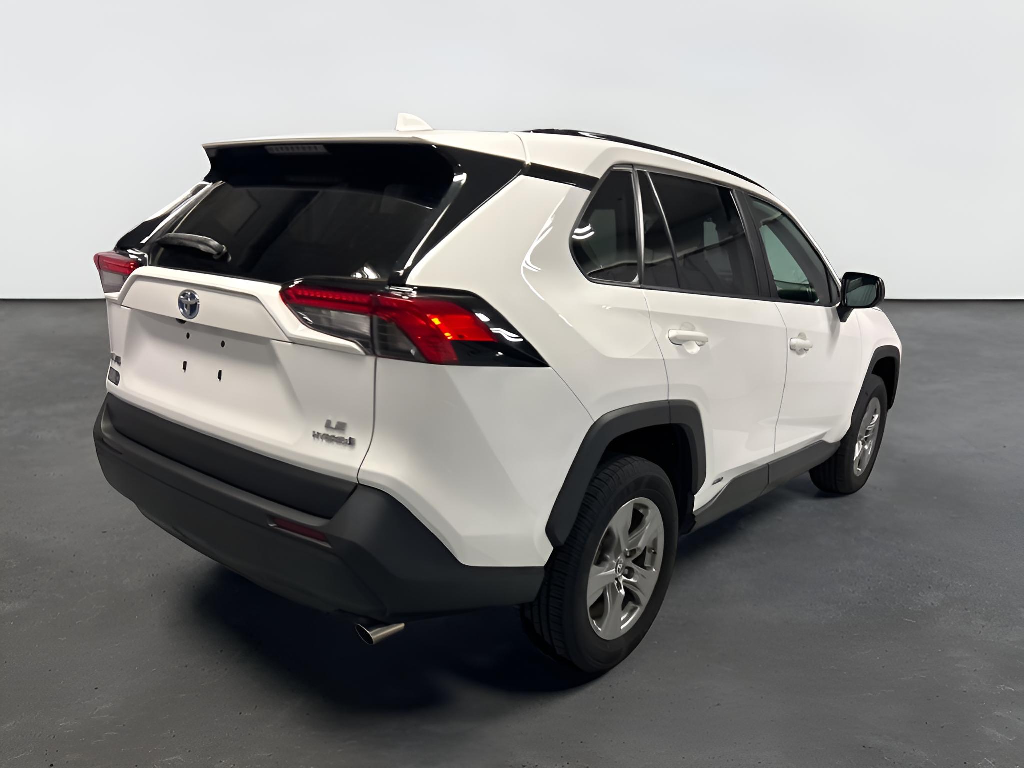 2024 Toyota RAV4 Hybrid LE