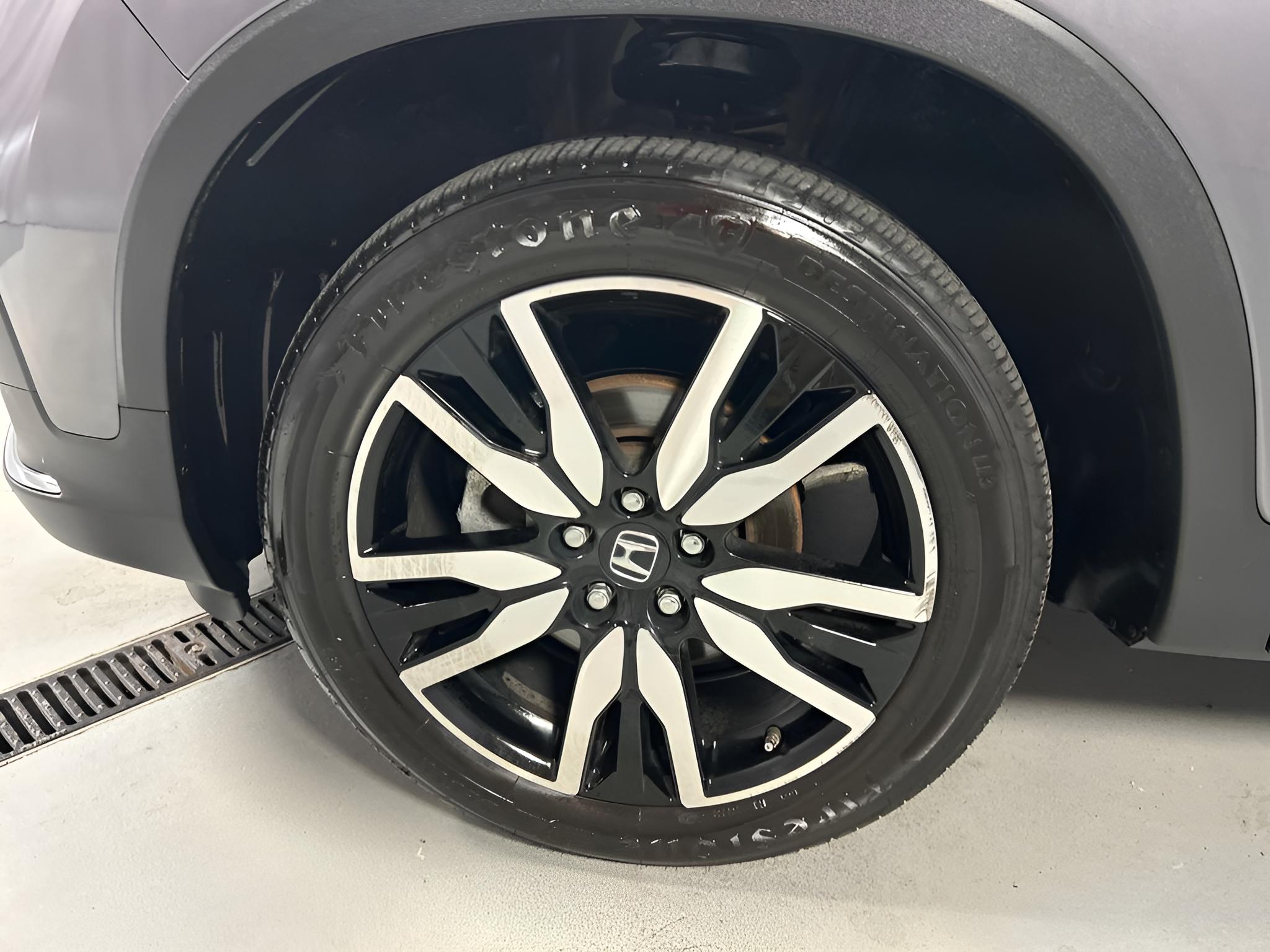 2022 Honda Pilot Touring 7 Passenger