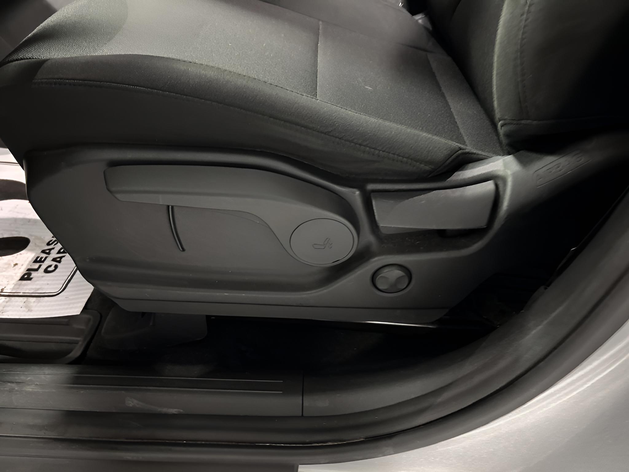 2025 Hyundai SANTA FE SE