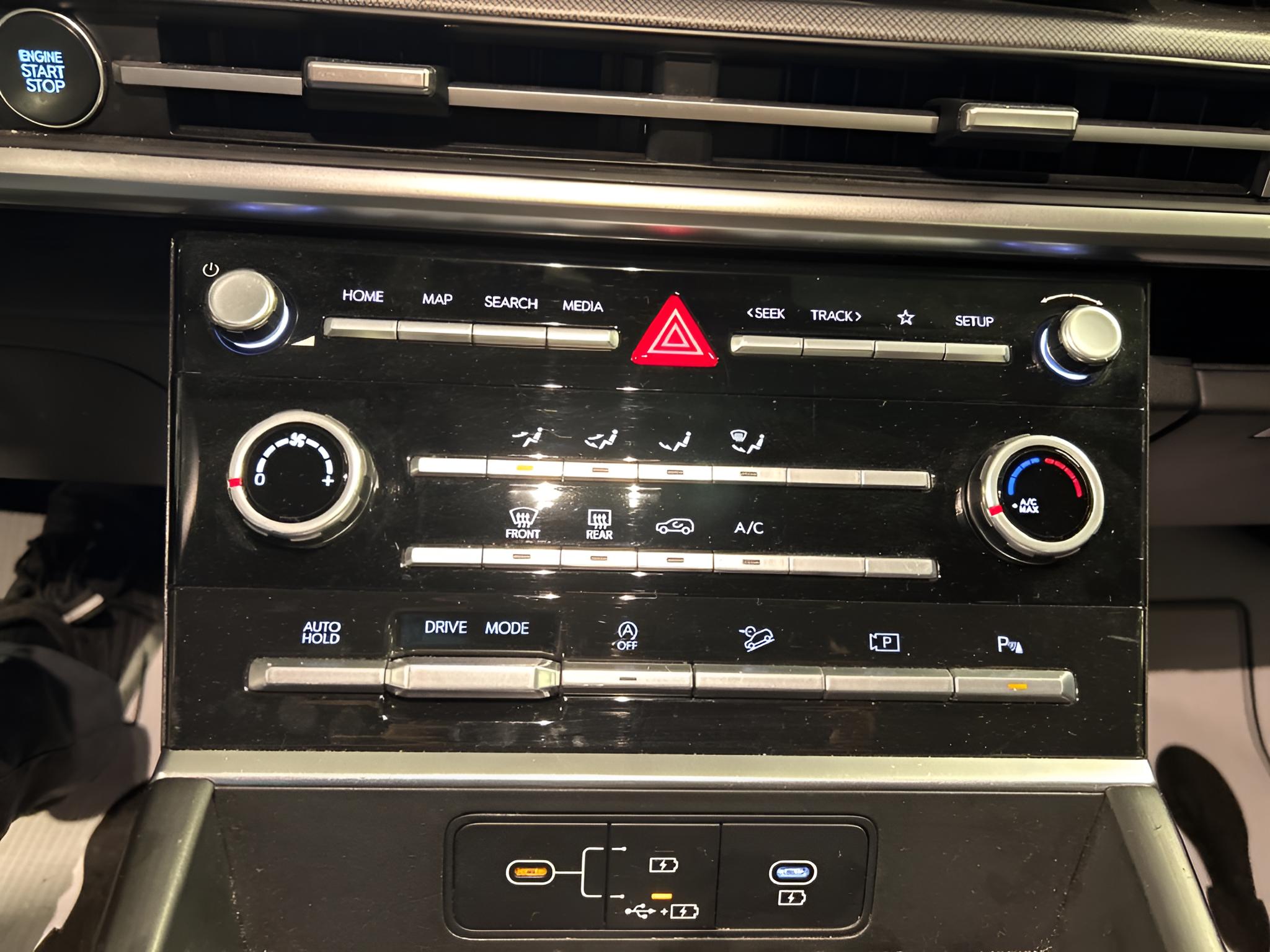 2025 Hyundai SANTA FE SE