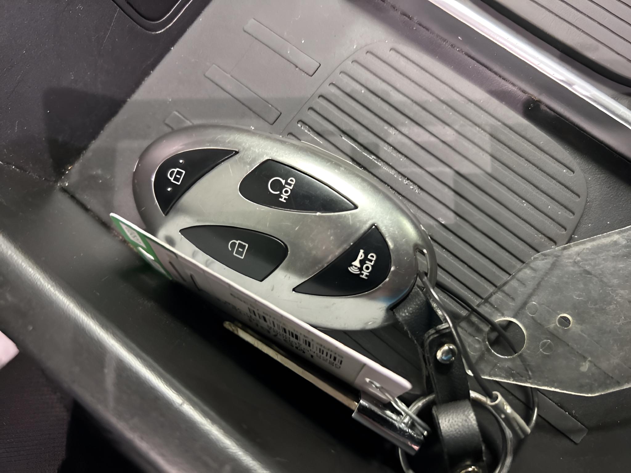 2025 Hyundai SANTA FE SE