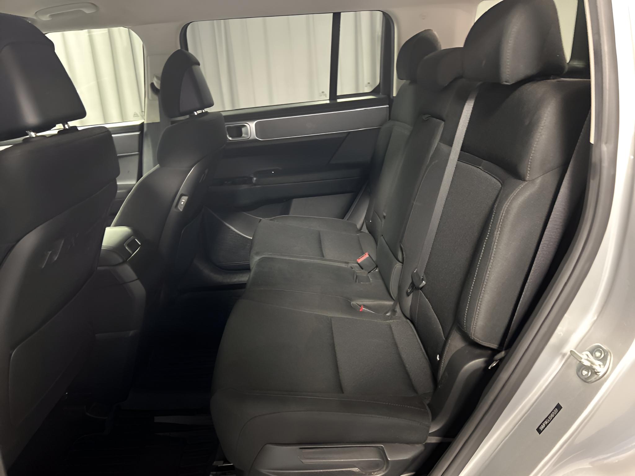 2025 Hyundai SANTA FE SE