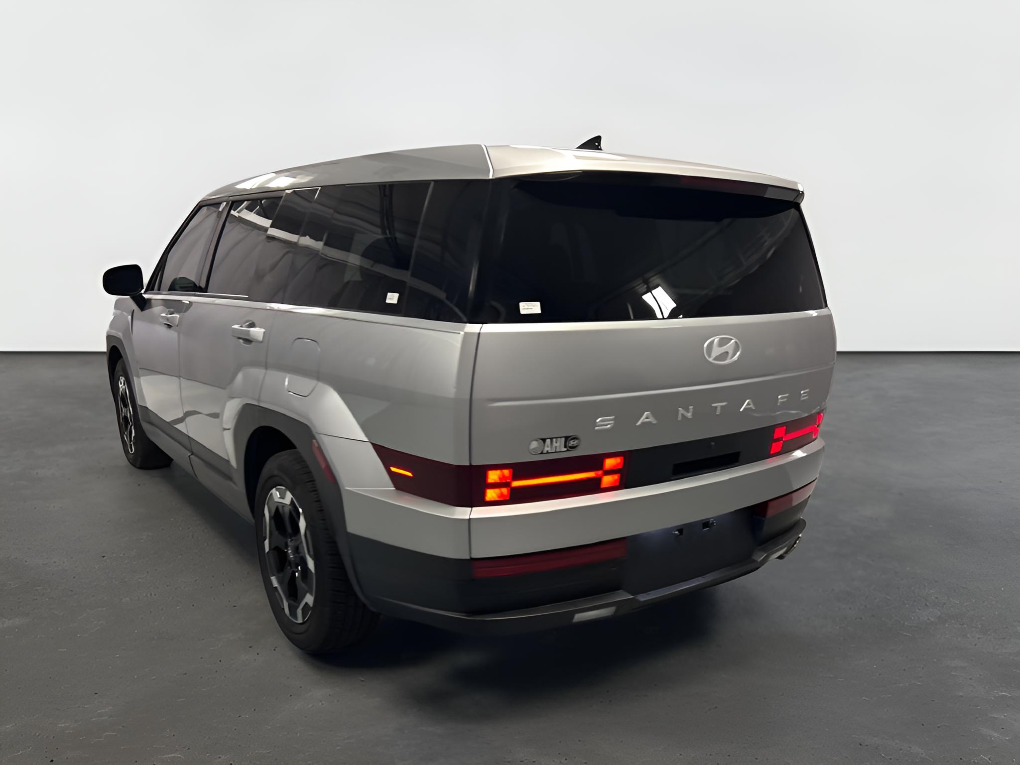 2025 Hyundai SANTA FE SE